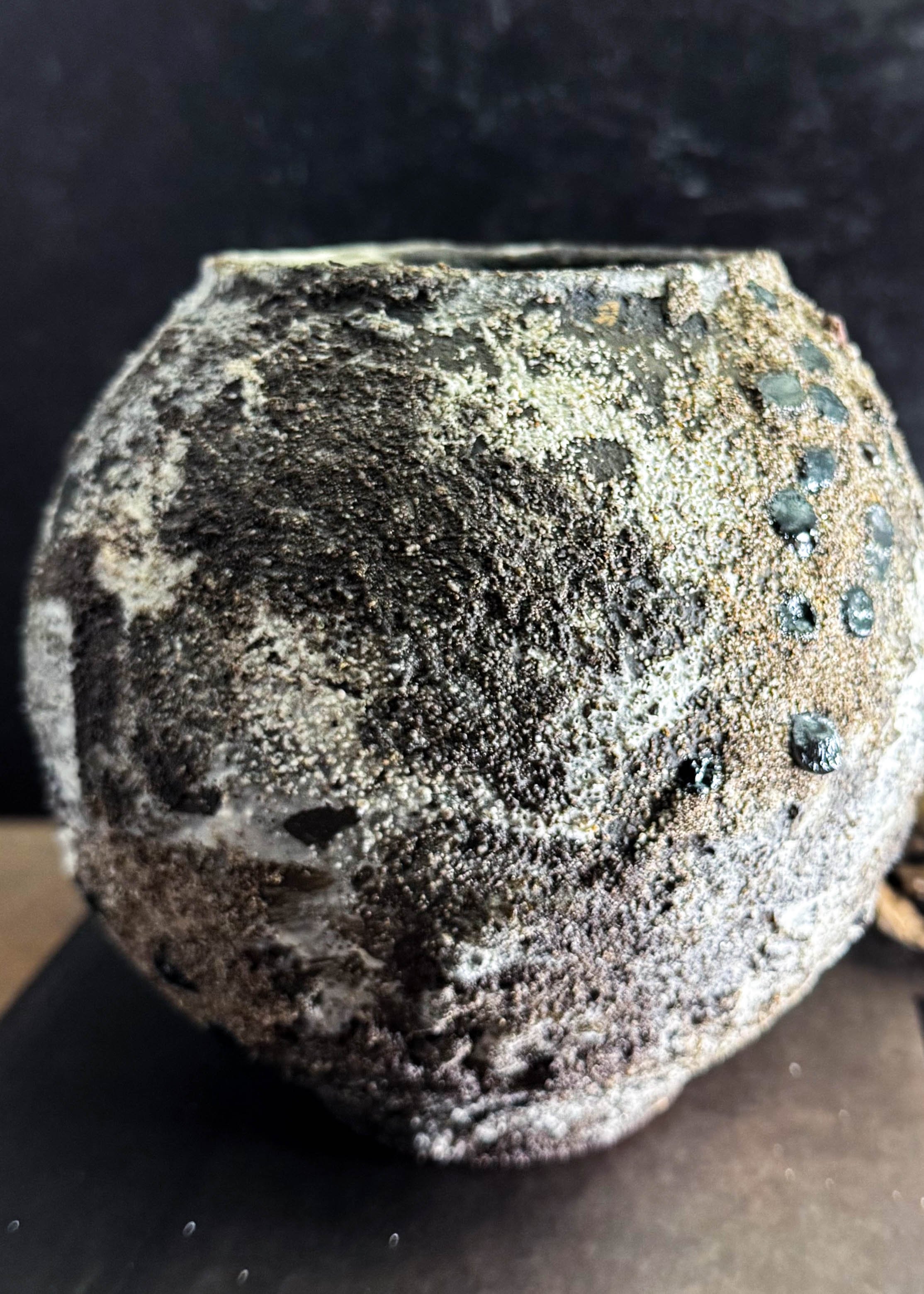Large_Dark_LavaRock_Recrop-3.jpg