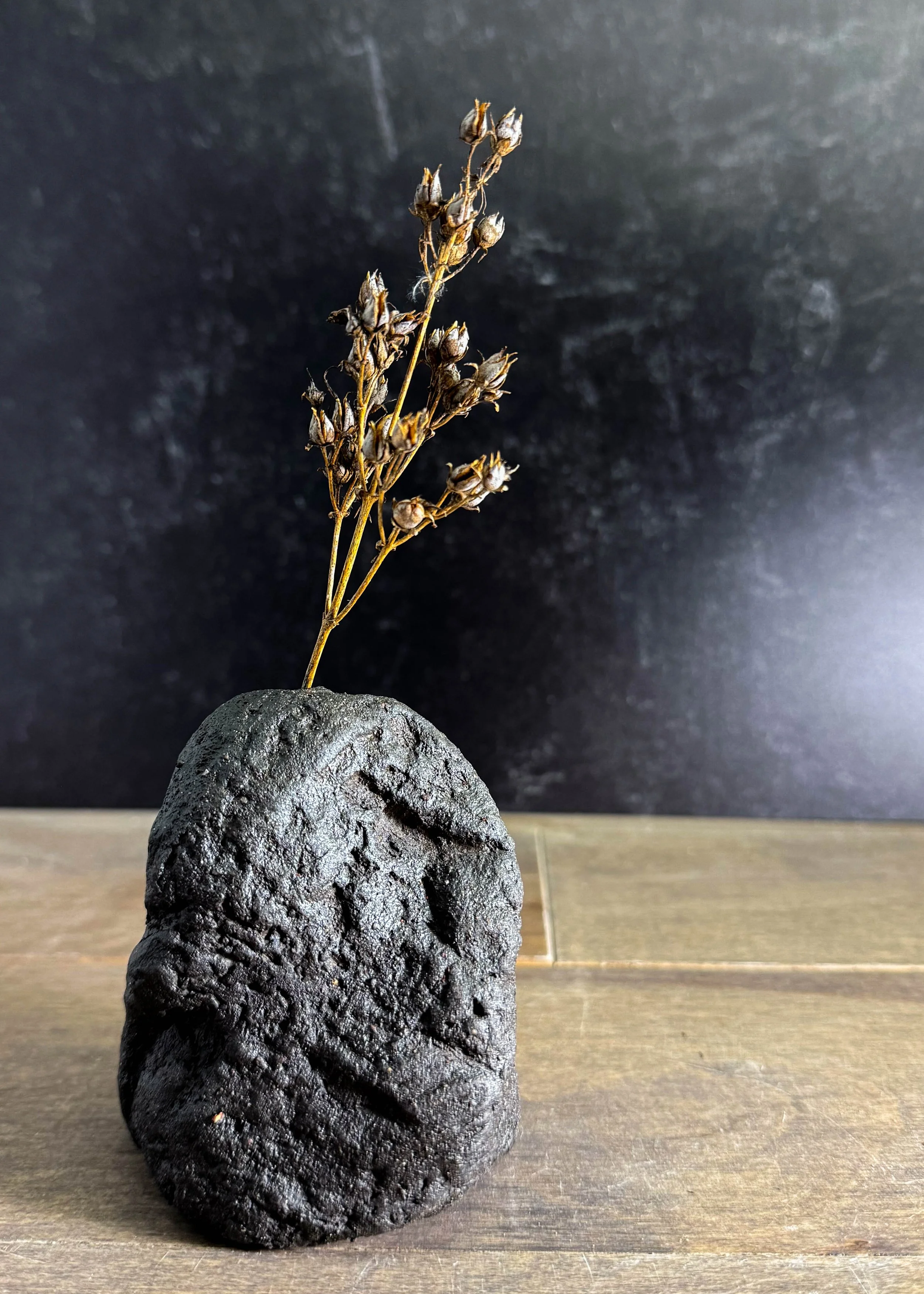 Black_wide peak-2.jpg