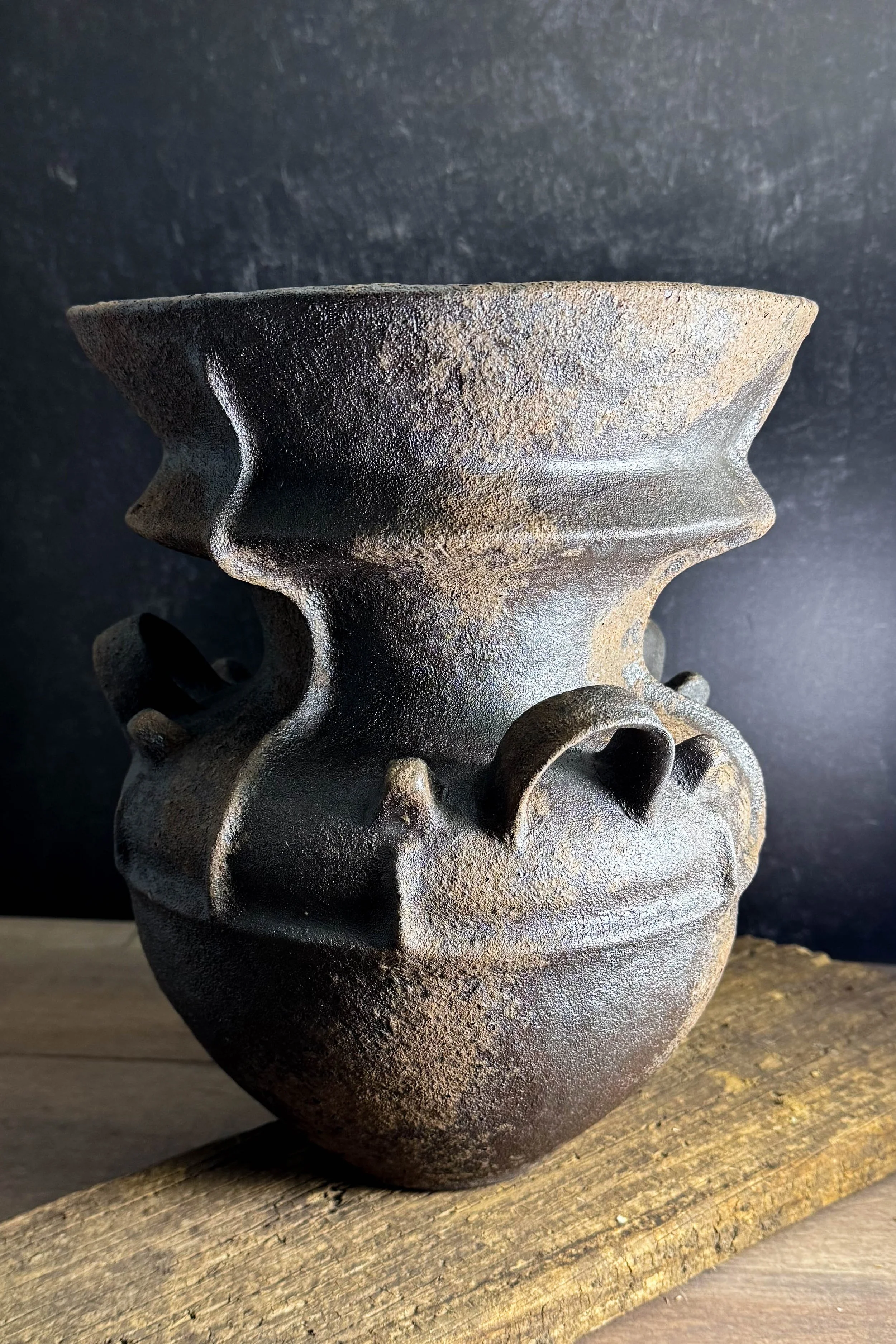 3Handle_Vessel-1.jpg