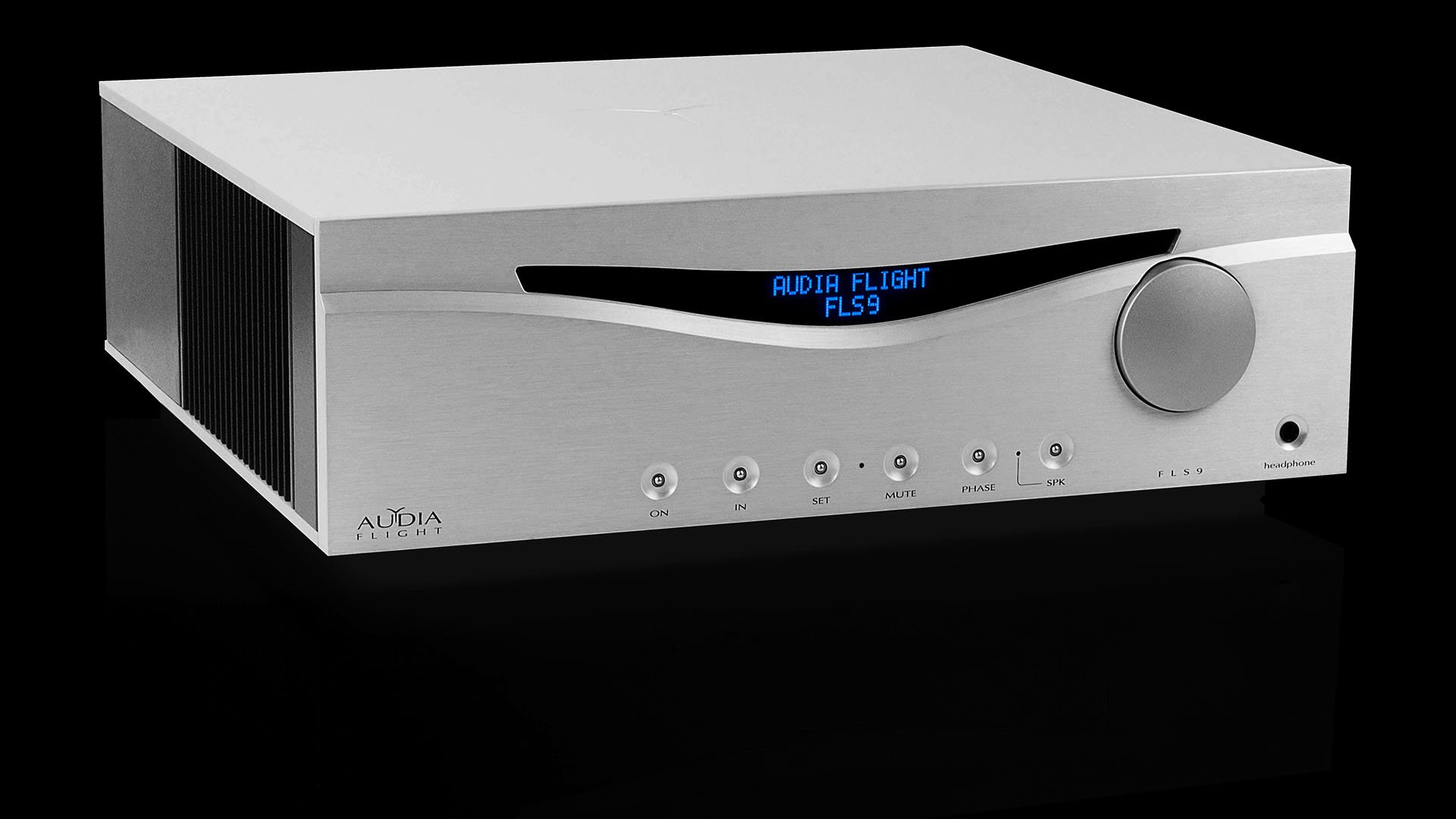 Ampli_FLS9_silver_sfondo_nero_x_sito.jpg