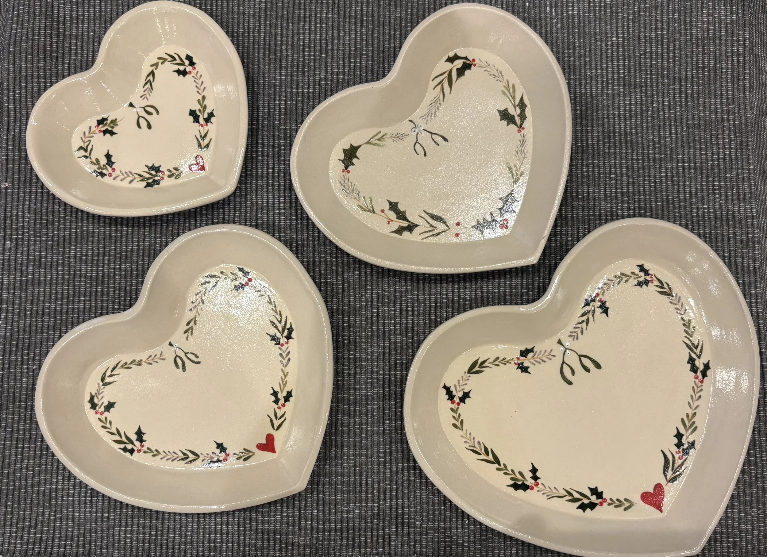 Christmas Heart Wreath Bowls