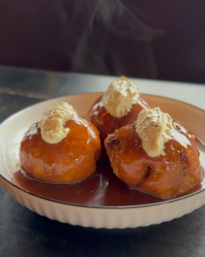 Steamin&rsquo; &amp; dreamin&rsquo; about these beef &amp; ale dumplings with horseradish cream. 🤤💭🇬🇧