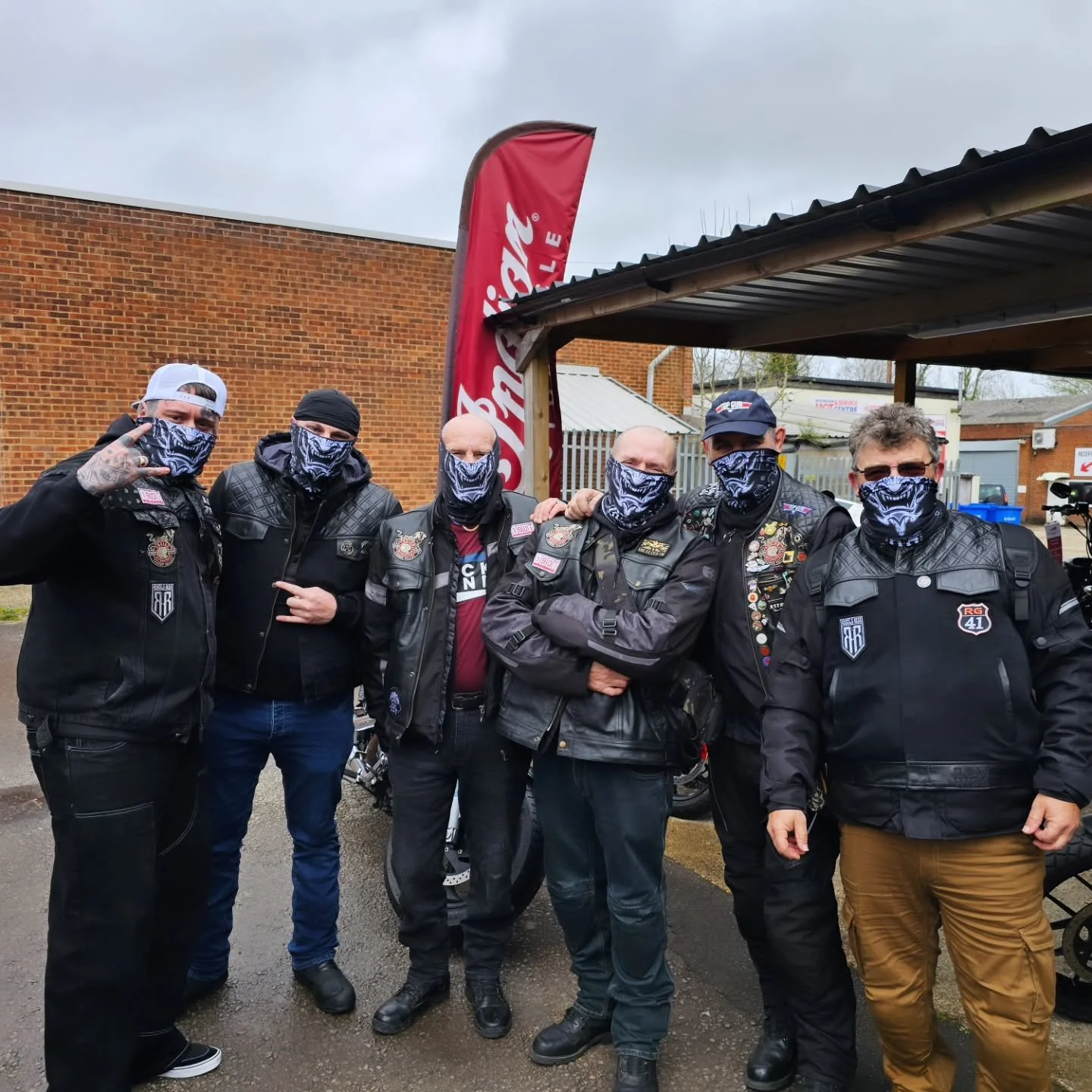 Caught a few of the Indian Motorcycles Riders Group representing some of our patches earlier so I hooked them up with some bandanas for the run out 🤘#represent

www.rebelsride.com 

#indianmotorcycles #imrguk #rideworx