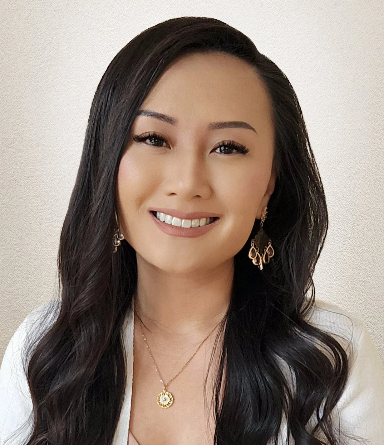 Headshot of Wendy Vang-Roberts