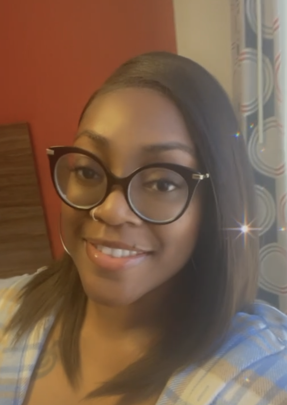 Headshot of Roshuna Creswell