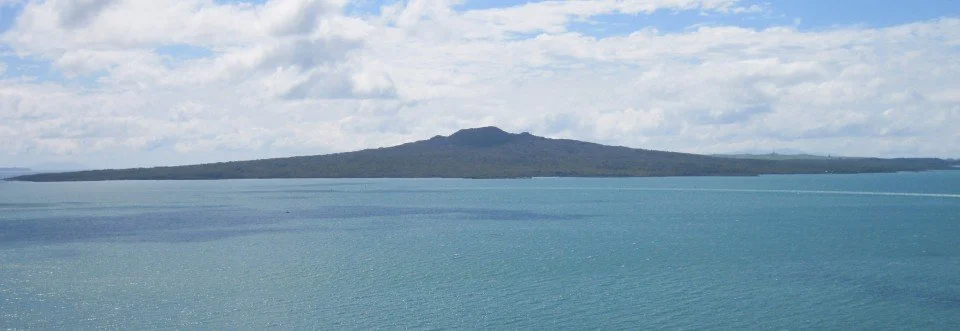 Te Rangi-i-totongia-ai-te-ihu-o-Tamatekapua | Rangitoto Island.