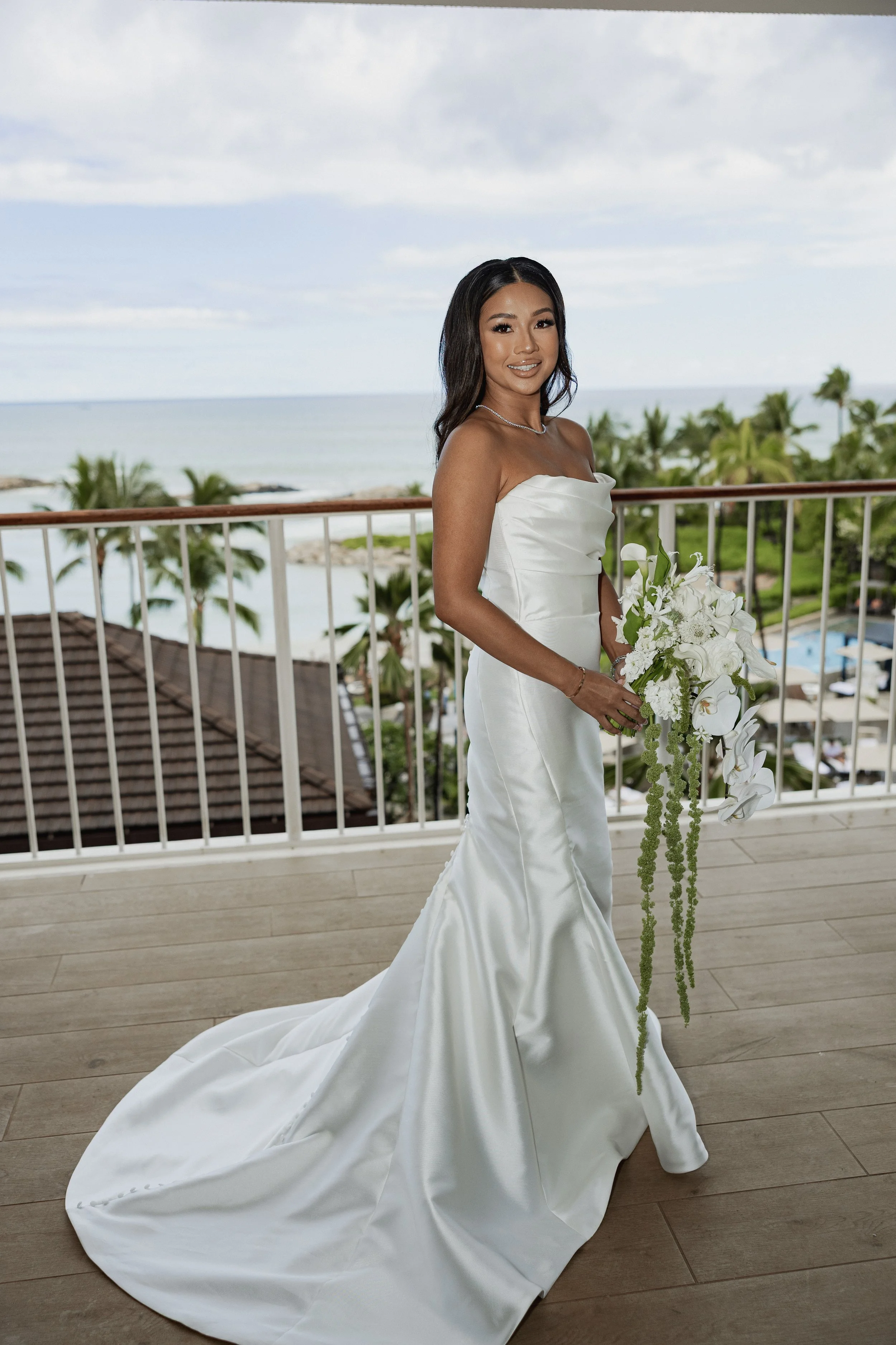 four-seasons-resort-oahu-at-ko-olina-hawaii-wedding-bride-portrait.jpg