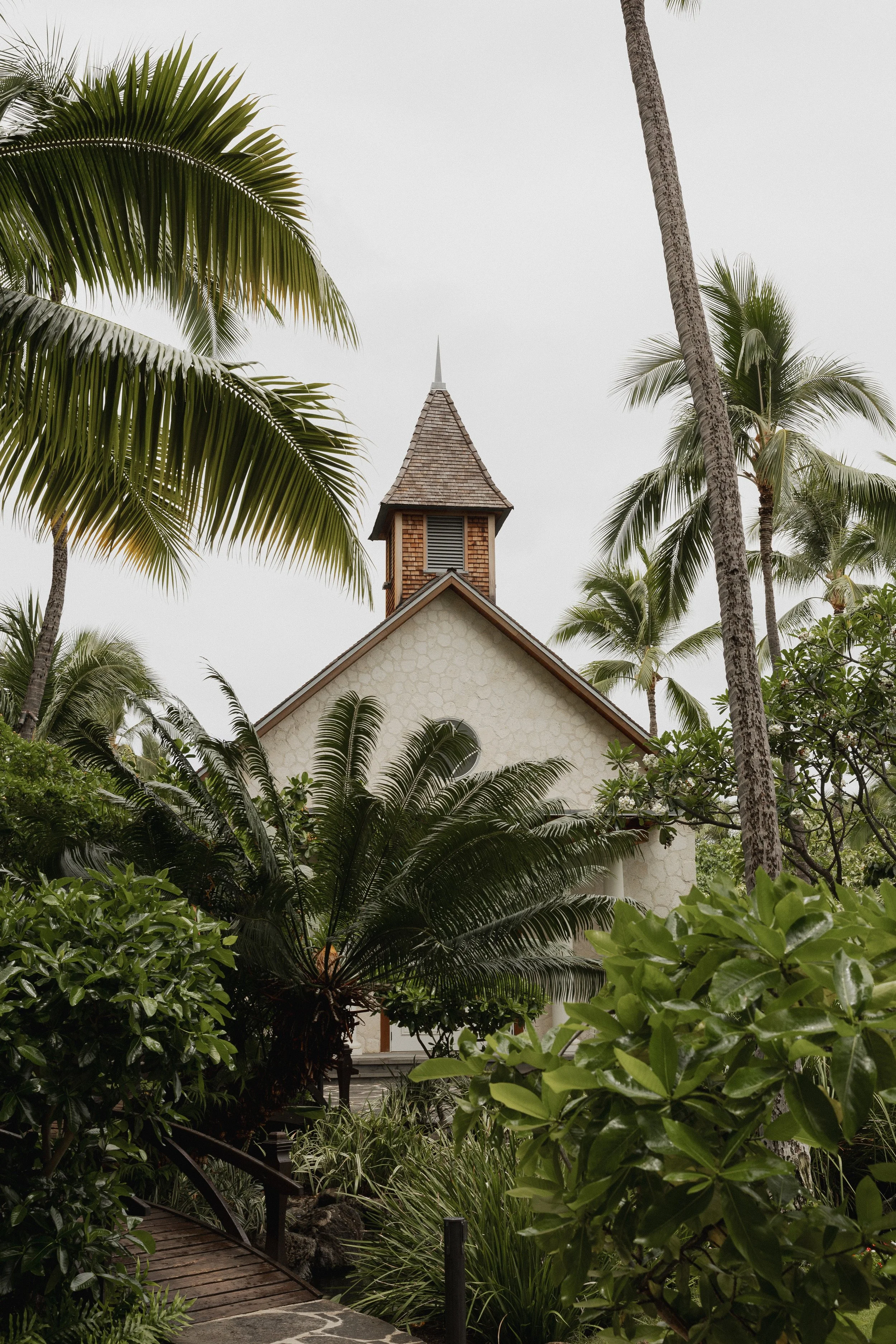 four-seasons-resort-oahu-at-ko-olina-hawaii-wedding-chapel.jpg