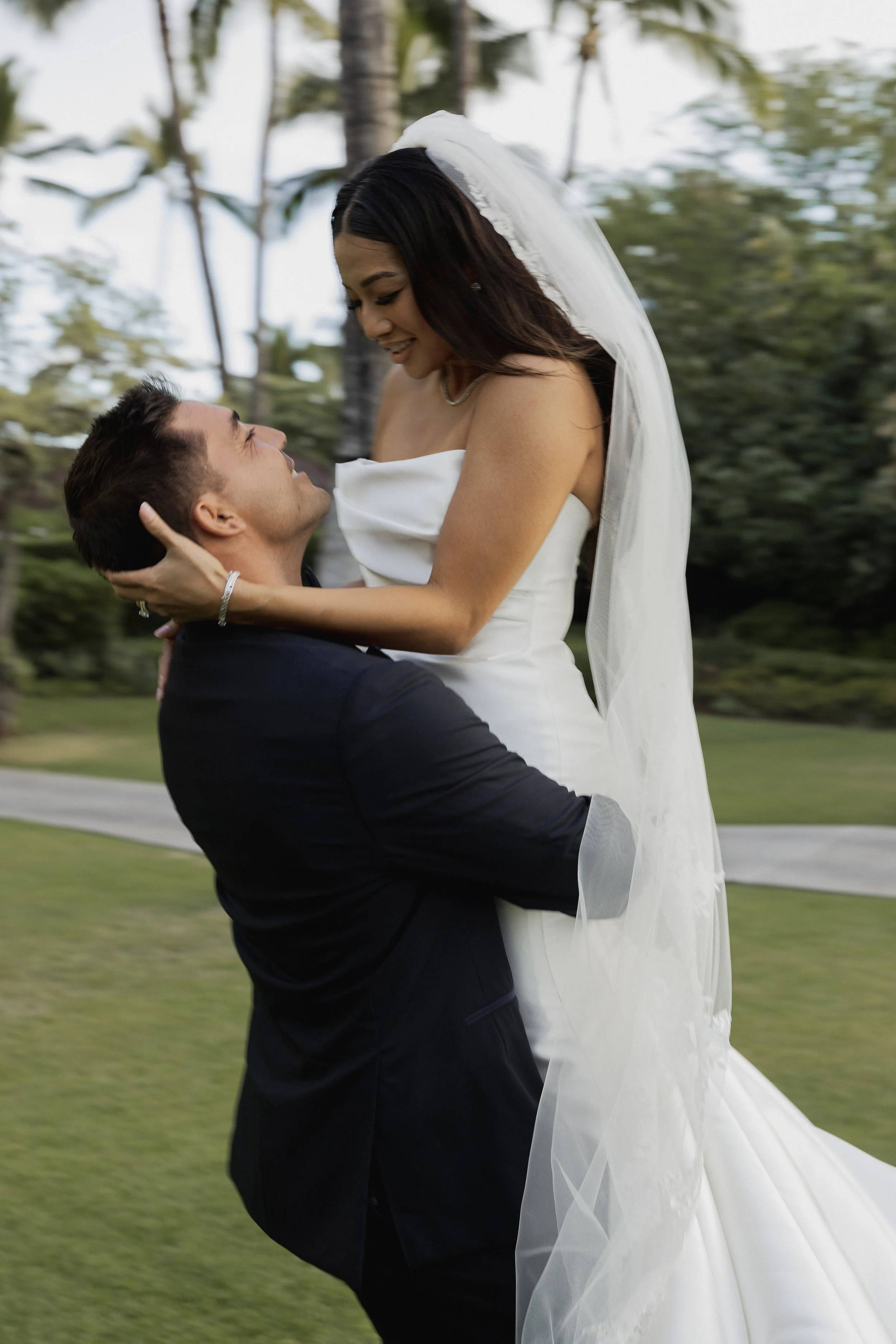 four-seasons-resort-oahu-at-ko-olina-hawaii-wedding-brideandgroom-editorial.jpg