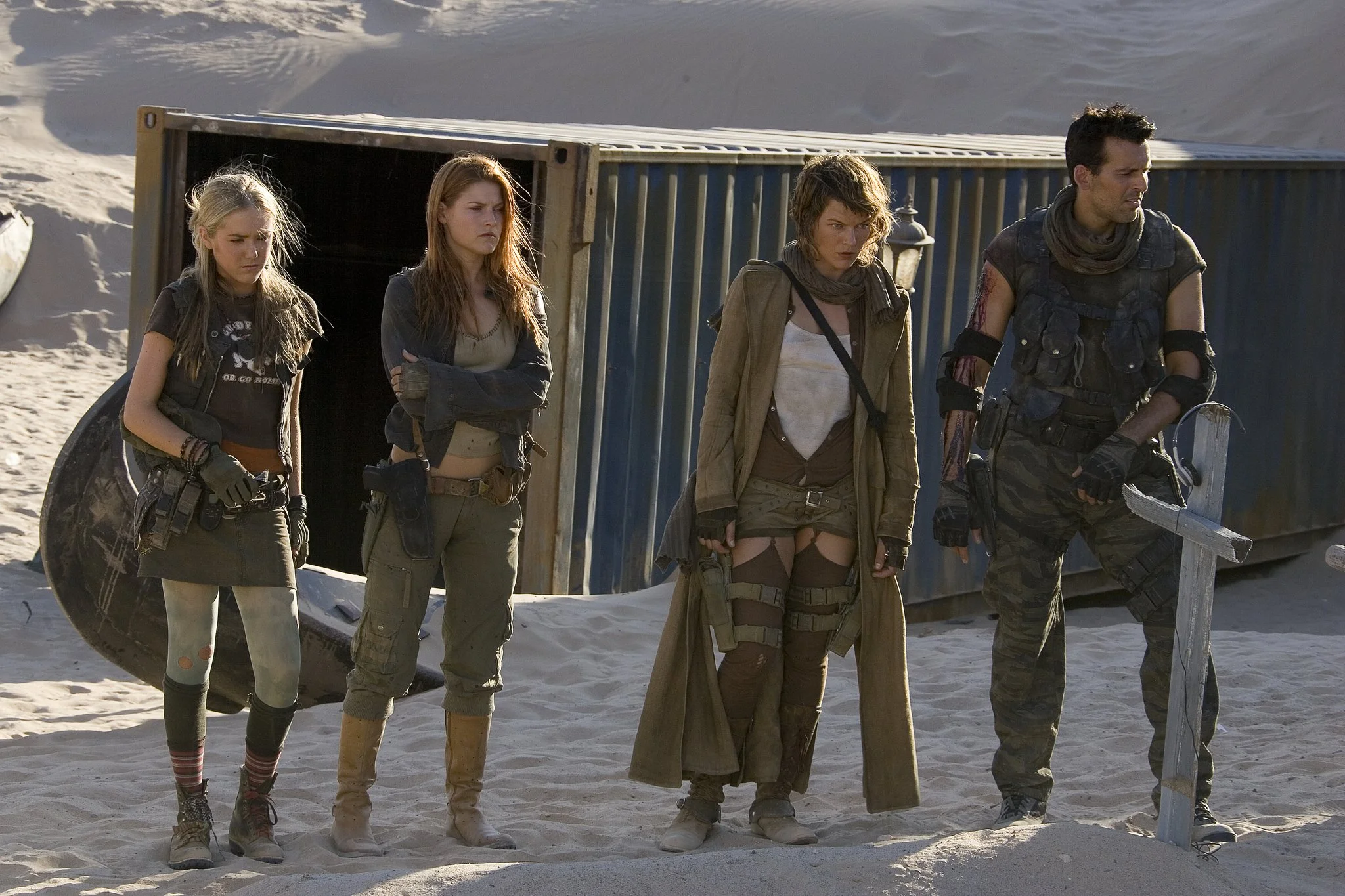 The heroes from "Resident Evil: Extinction" - Image from IMDb