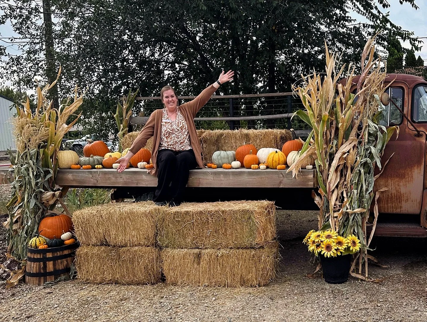 Happy Fall y&rsquo;all!! The Eddy is ready for all your pumpkin photos! 🍂🎃☕️ Bring the family, enjoy the cool weather and warm up with a hot pumpkin spice latte or spiced chai! 
#minipumpkinpatch #sweaterweather #octobervibes