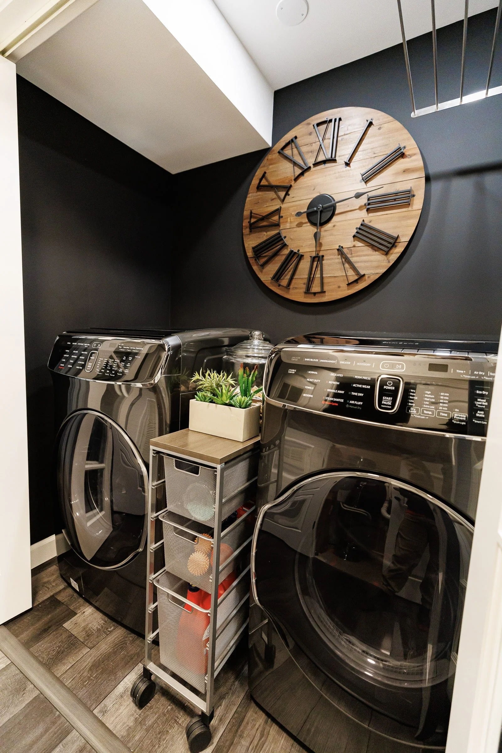 Copy of 23-Laundry_19723 Timoney Ct_LangleyRemodeling_KeoniToman-2-min.jpg