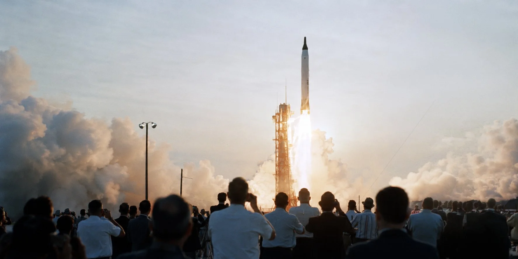 Space_Rocket_No_Logos.jpg