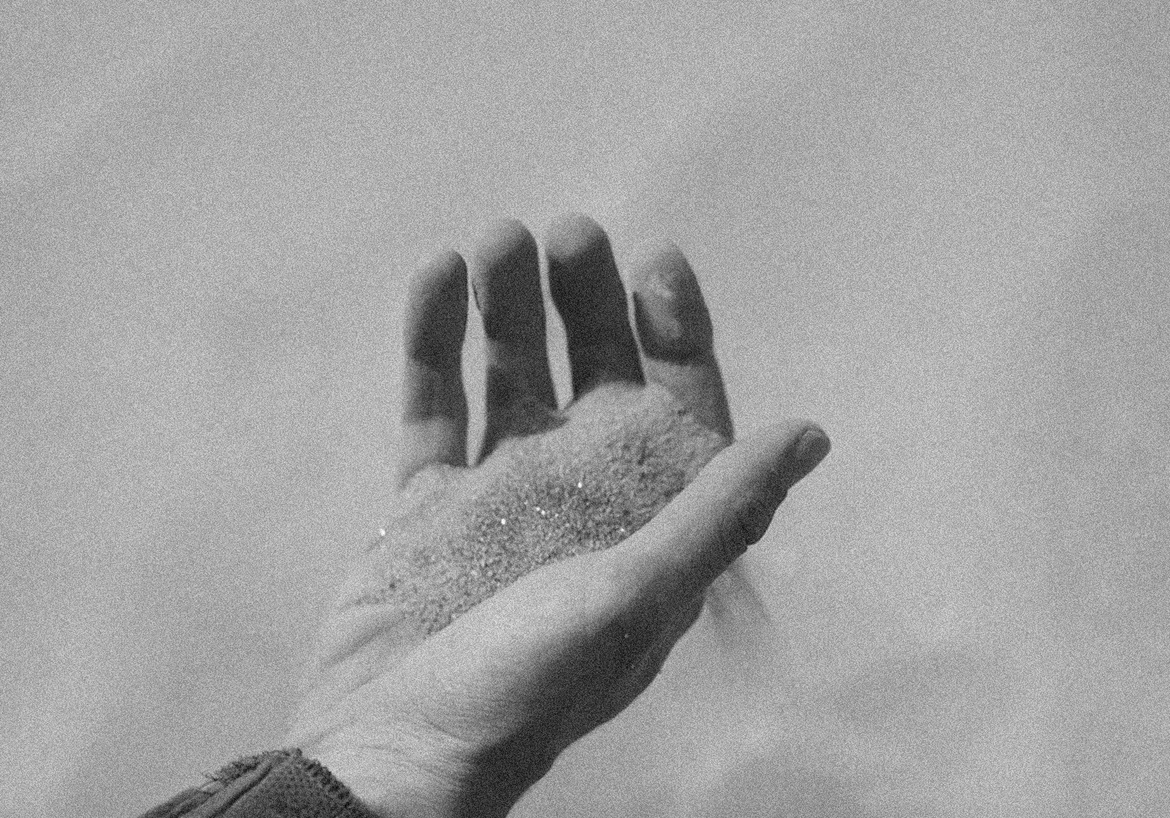 1_Sand_through_Hand.jpg