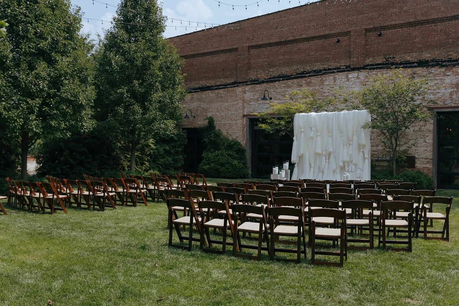 wedding ceremony at the cannery in eureka illinois