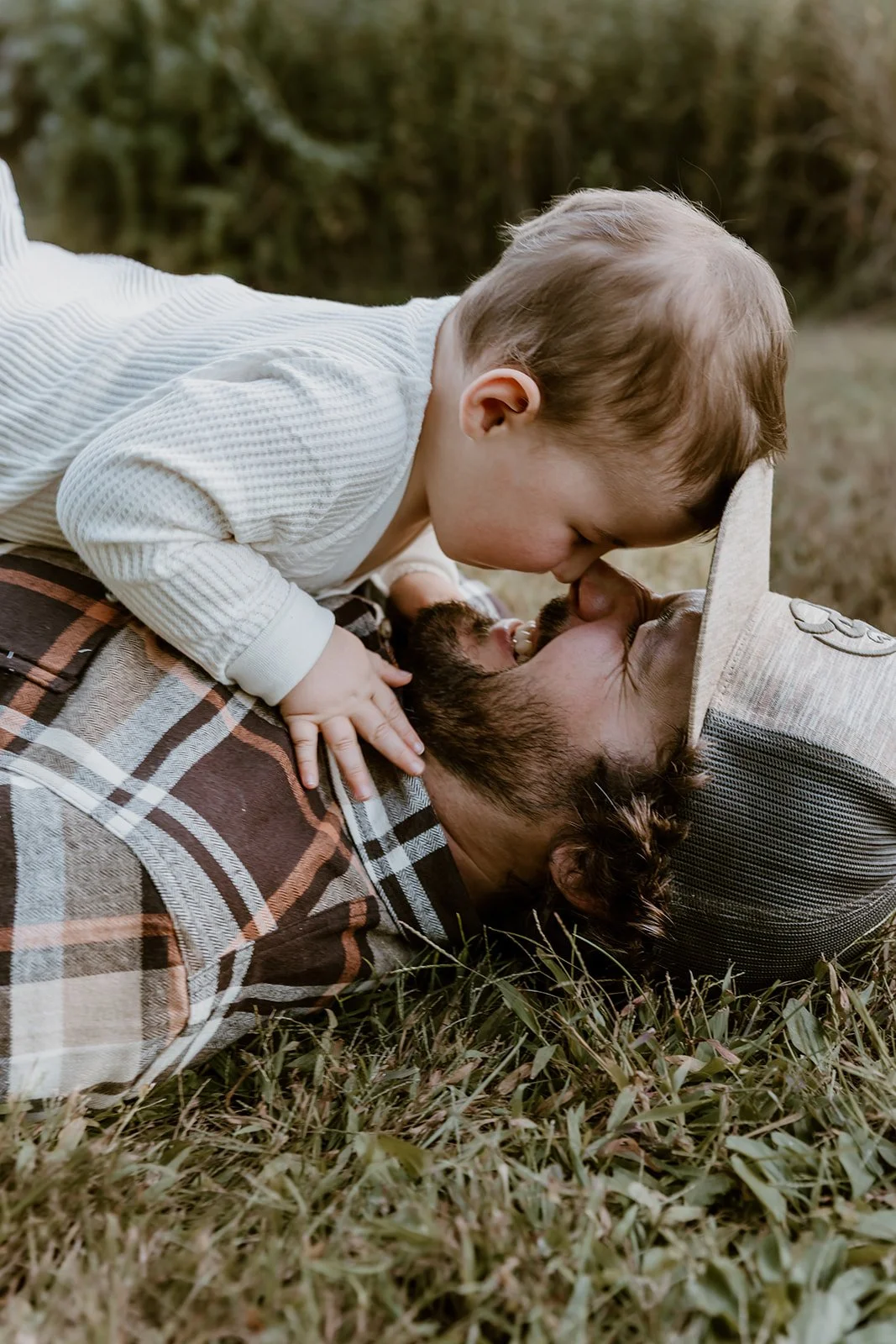Family session at Donovan Park in Peoria Illinois