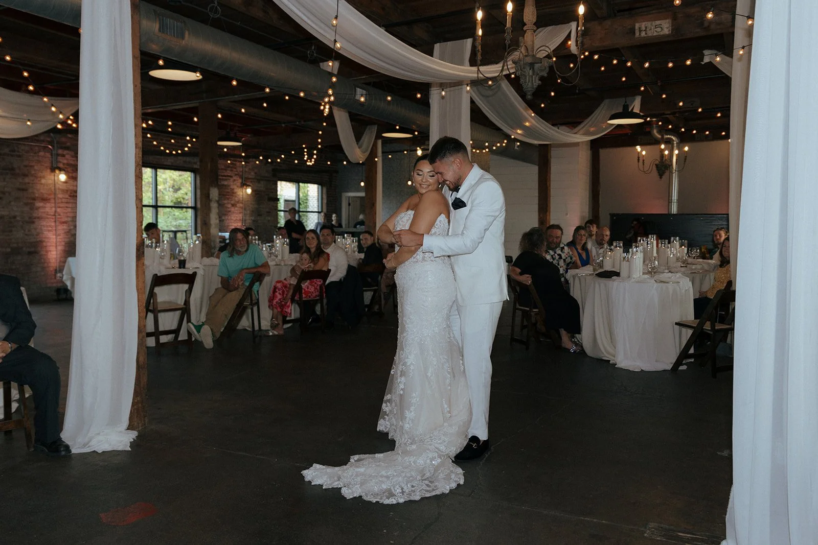 first dance at wedding venue the cannery in eureka illinois