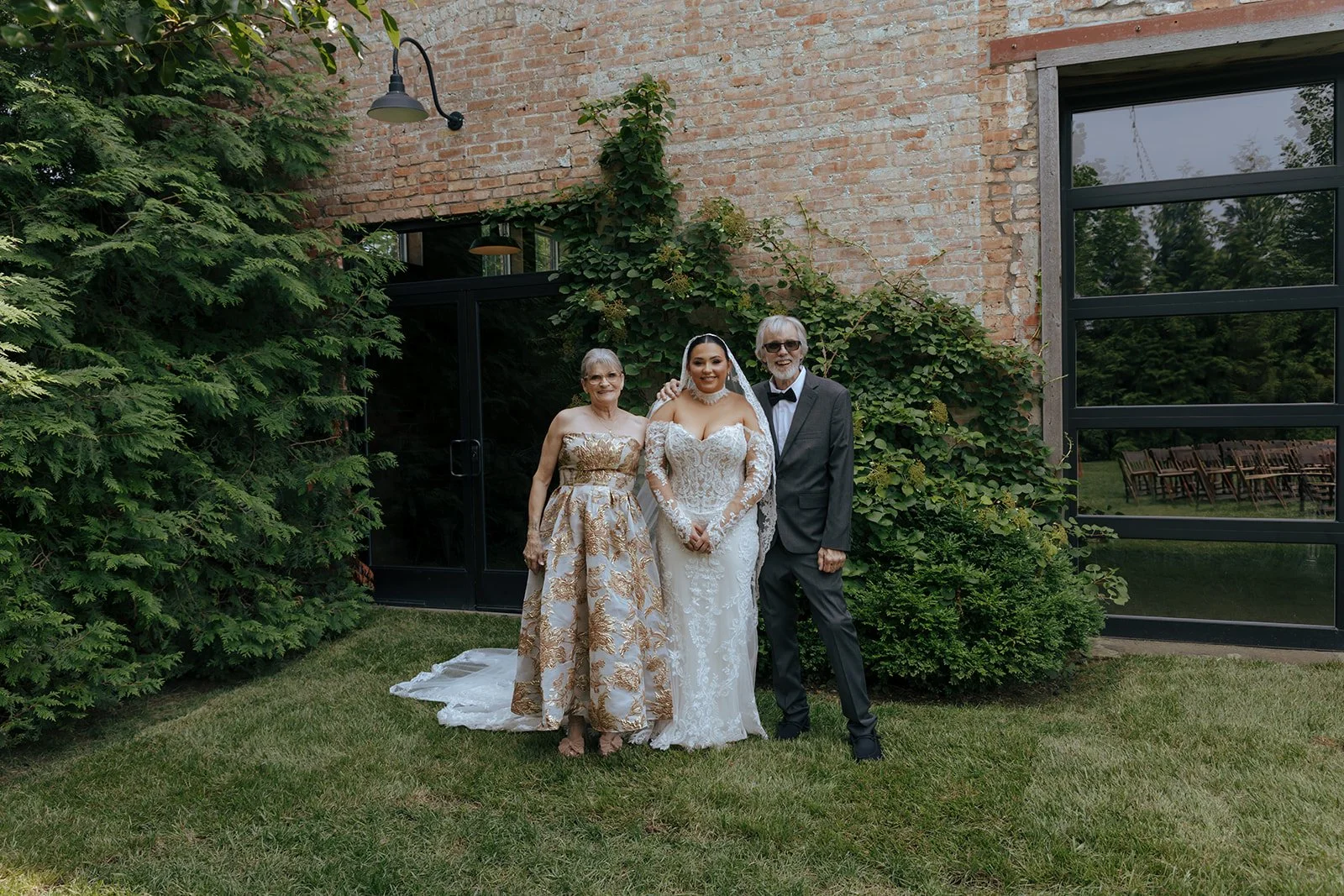 wedding day family photos central illinois