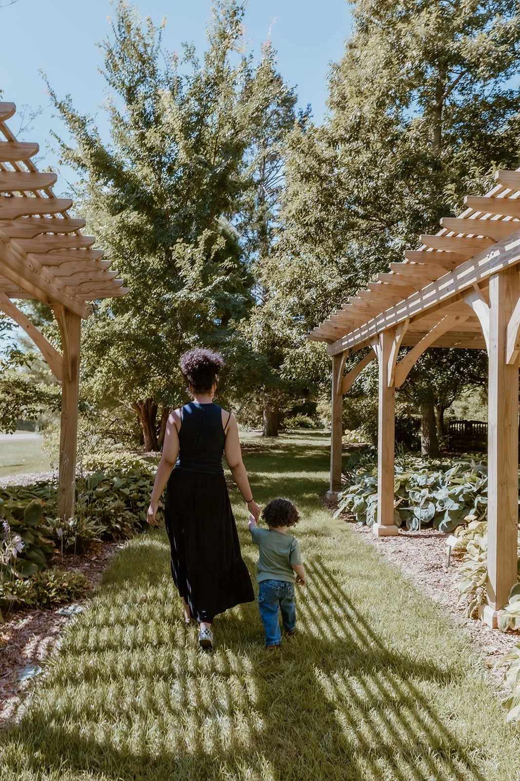 motherhood session at ICC Botanical Gardens