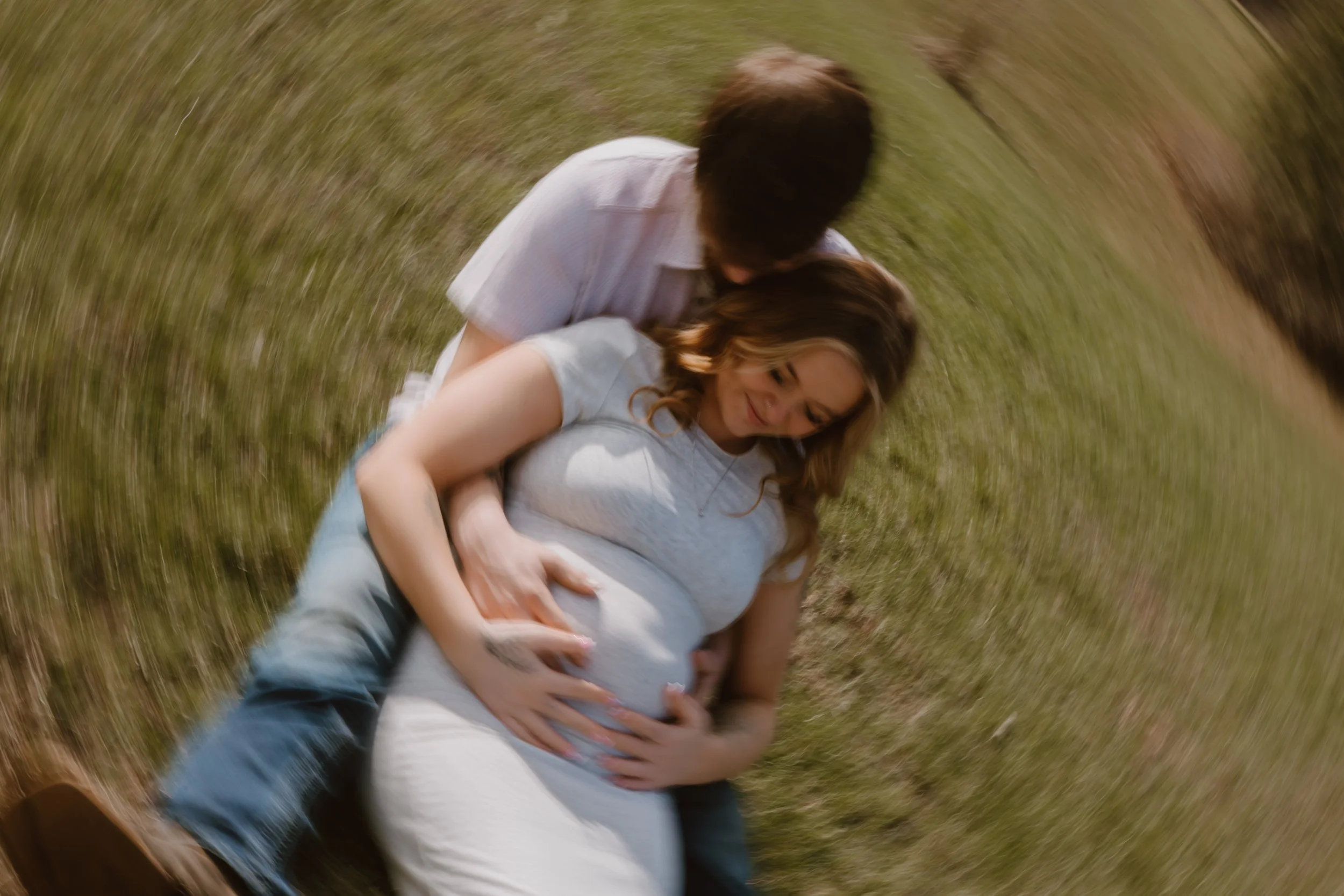 Spring Maternity Session at Donovan Park | Peoria Illinois Photographer