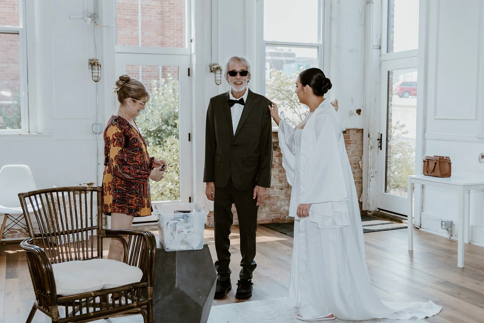 wedding day in bridal suite at the cannery in eureka illinois
