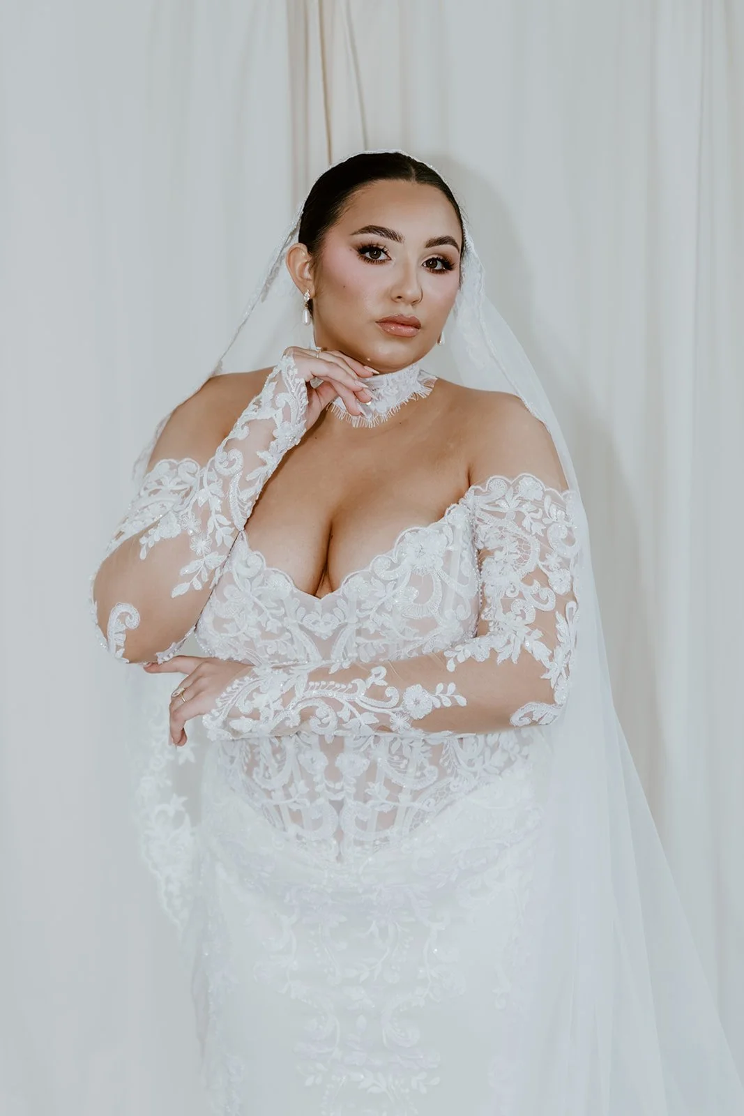 bridal portrait in the bridal suite at the cannery in eureka illinois