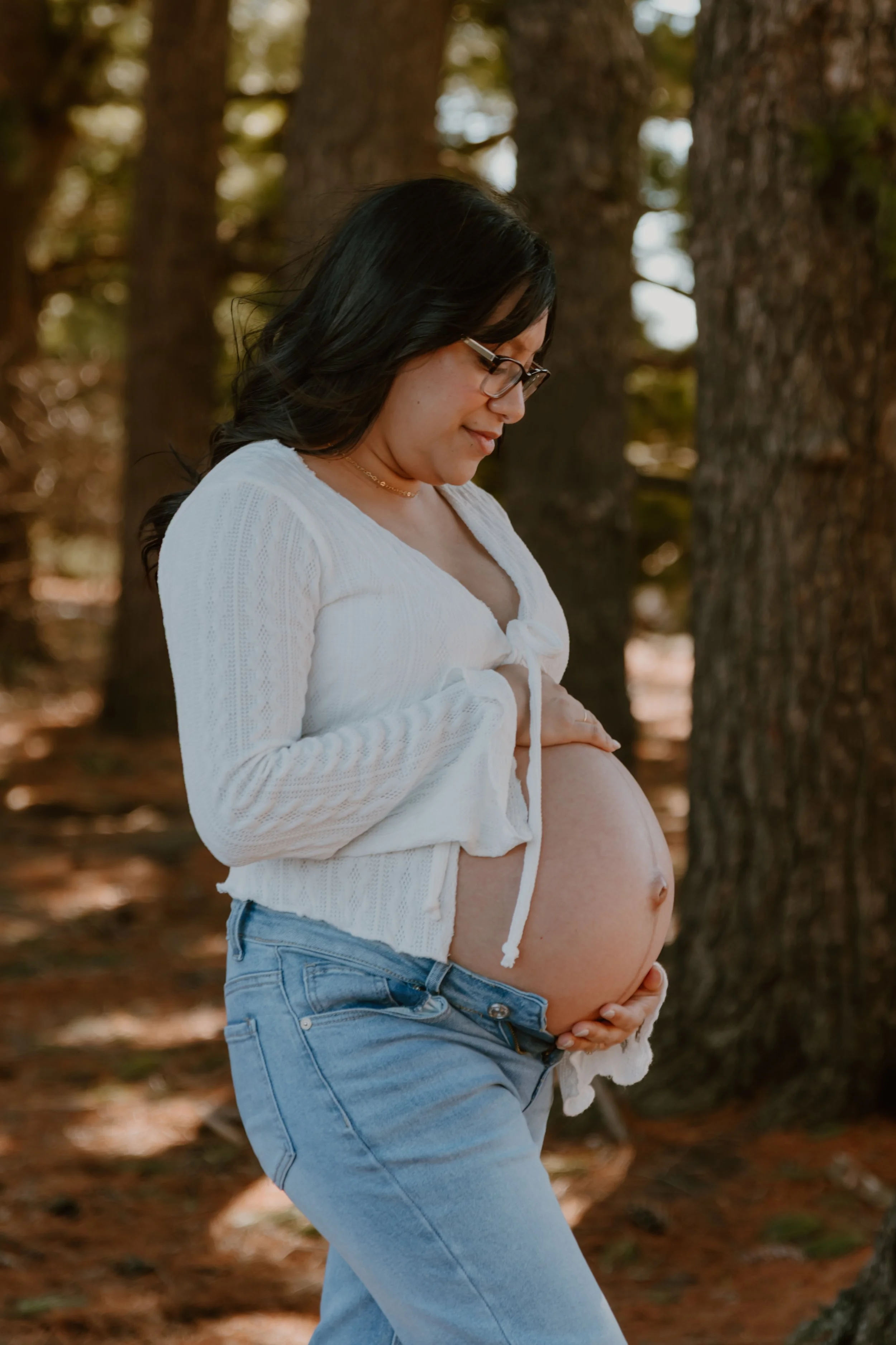 smiling pregnant mom outdoor portrait