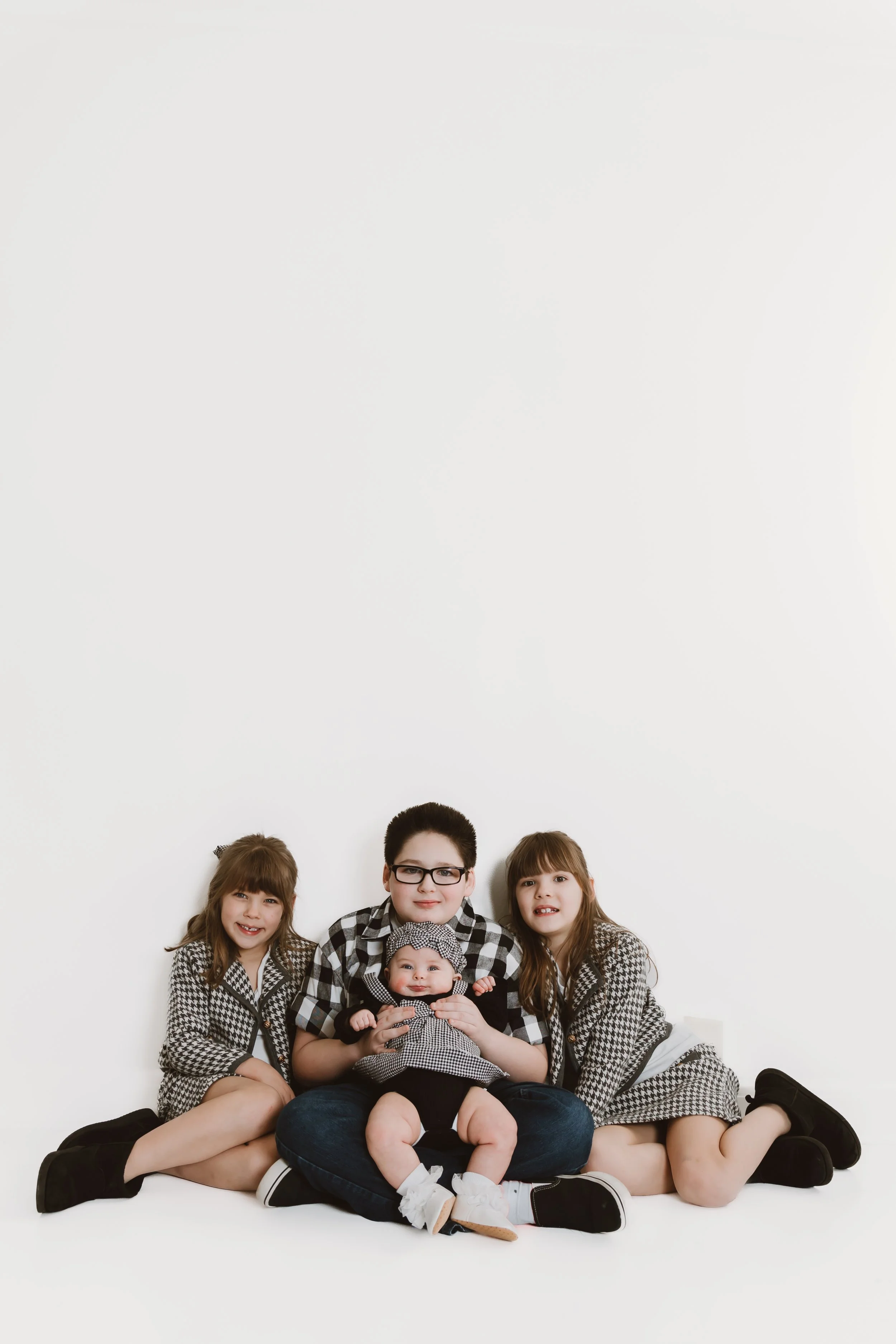 Peoria Illinois sibling portraits with neutral background