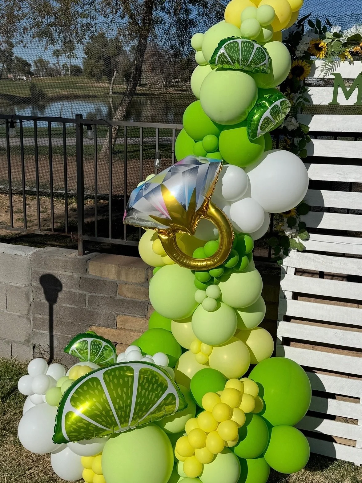 Margs &amp; Matrimony Bridal Shower 🍋&zwj;🟩💚🍋&zwj;🟩 Honored to provide the bridal shower balloons for a bride-to-be I have known since she was in Junior High! Thank you for having me @azvballmom 💚💚 

Balloons: @carriesballoonery 
Margarita: @e