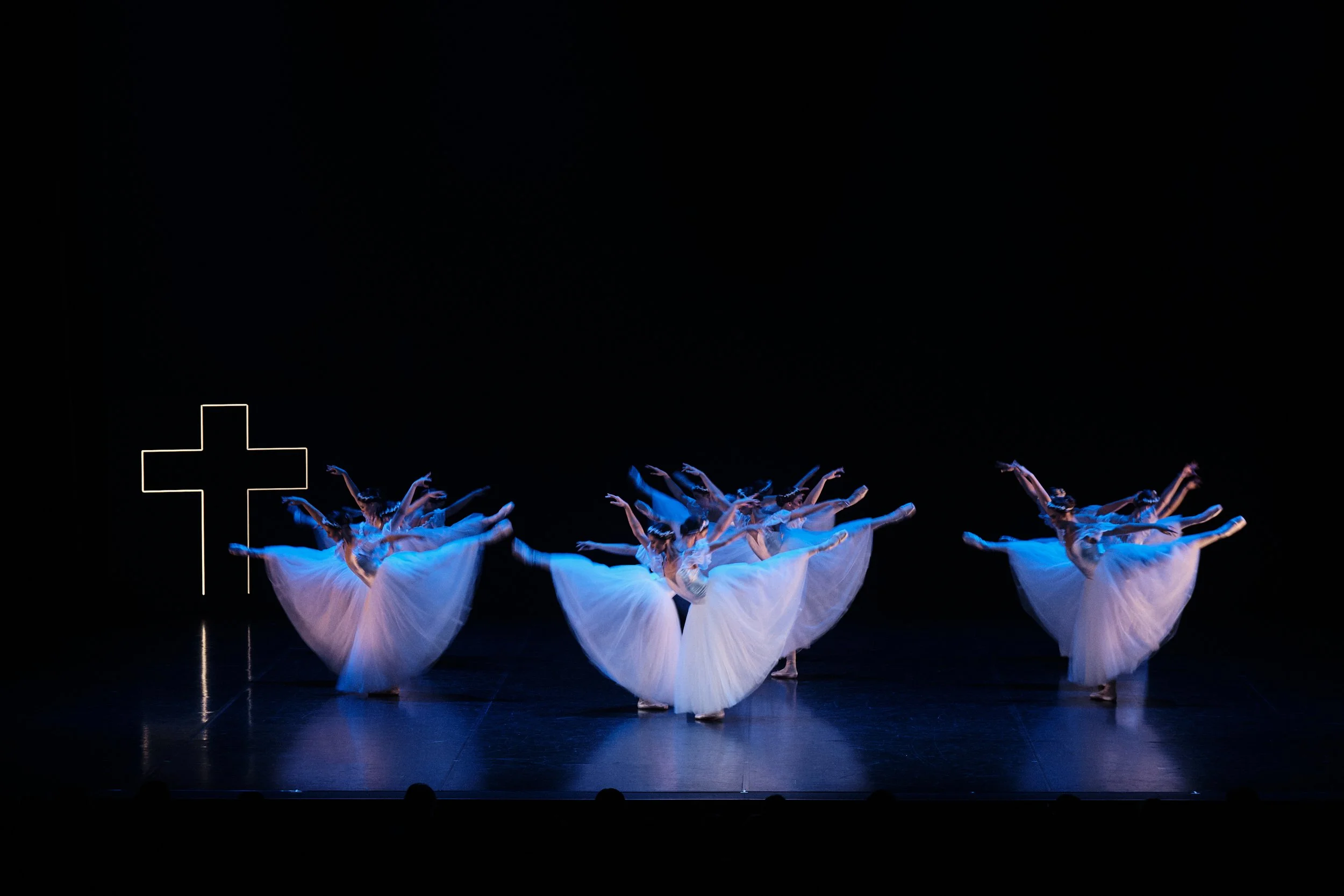 Brisbane Ballet Giselle Whispers of the Schwarzwald ensemble performance photography Brisbane by Alisa Poturaeva Perceptiō Productions