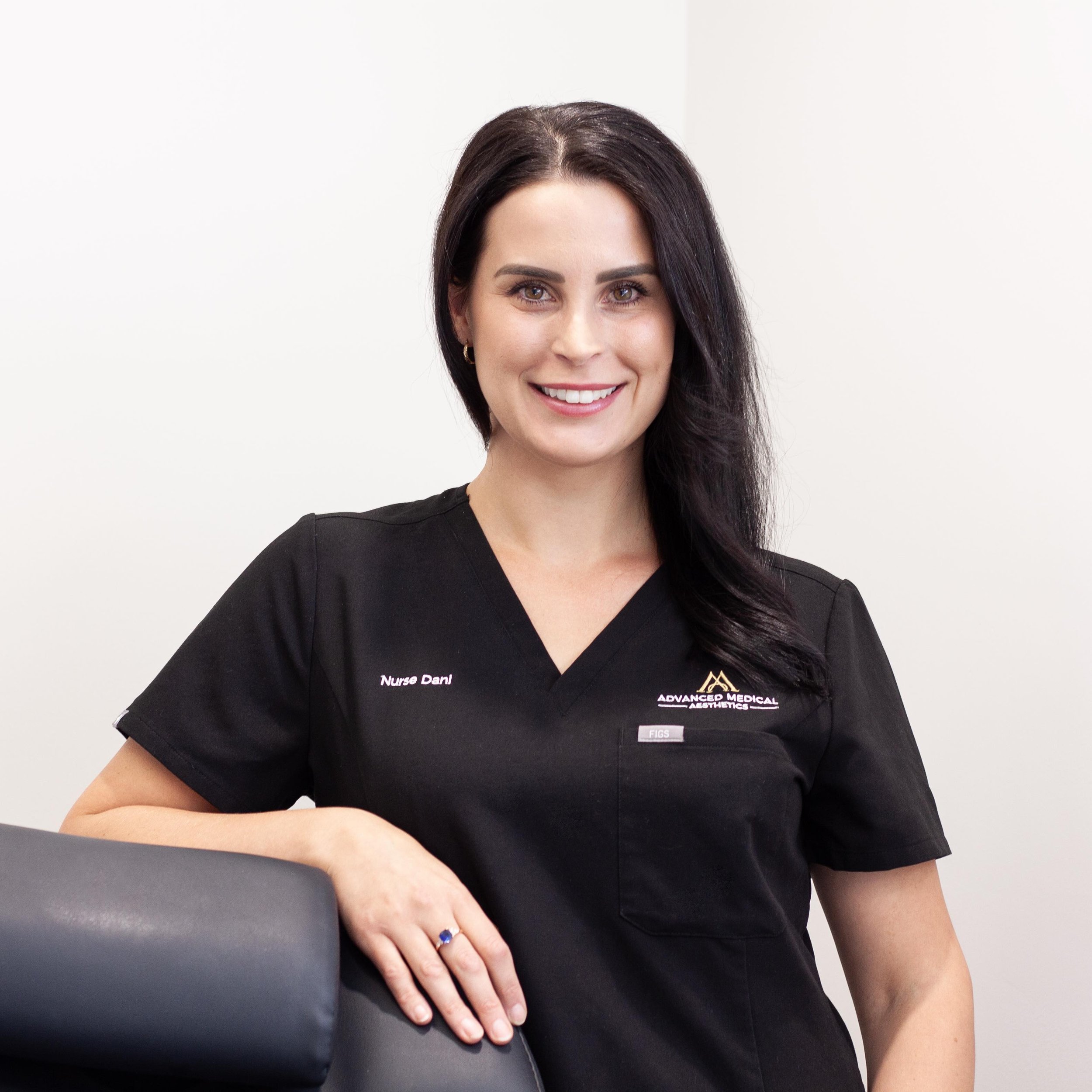 Introducing Nurse Dani.
@dani.yates_aesthetics 
Consultant Nurse Trainer @allergan_medical_institute 
AHPRA Number: NMW0001872766

Nurse Dani completed her Bachelor of Nursing Science with Honours and the Academic Medal in 2013, followed by her Gradu