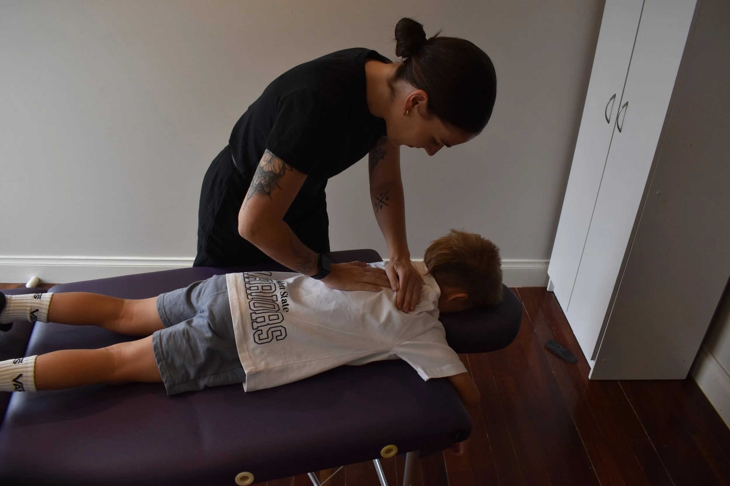 π€ Chiropractor vs. Physiotherapist: Whatβs the Difference?