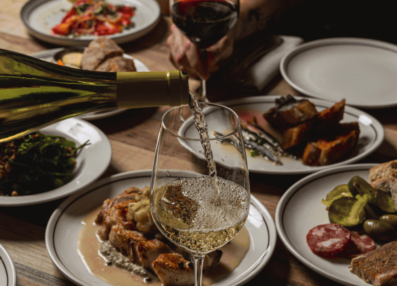 Bistro St Jaques EDM Header GIF (3).gif