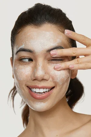 18_RACHEL_SWATCH_WHIPPED_COCONUT_STRIP_LAUNCH_CAMPAIGN_1752-2.jpg.webp