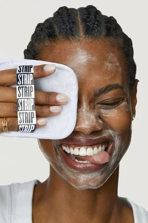 11_ZANIAH_SWATCH_WHIPPED_COCONUT_STRIP_LAUNCH_CAMPAIGN_0917-1.jpg.webp