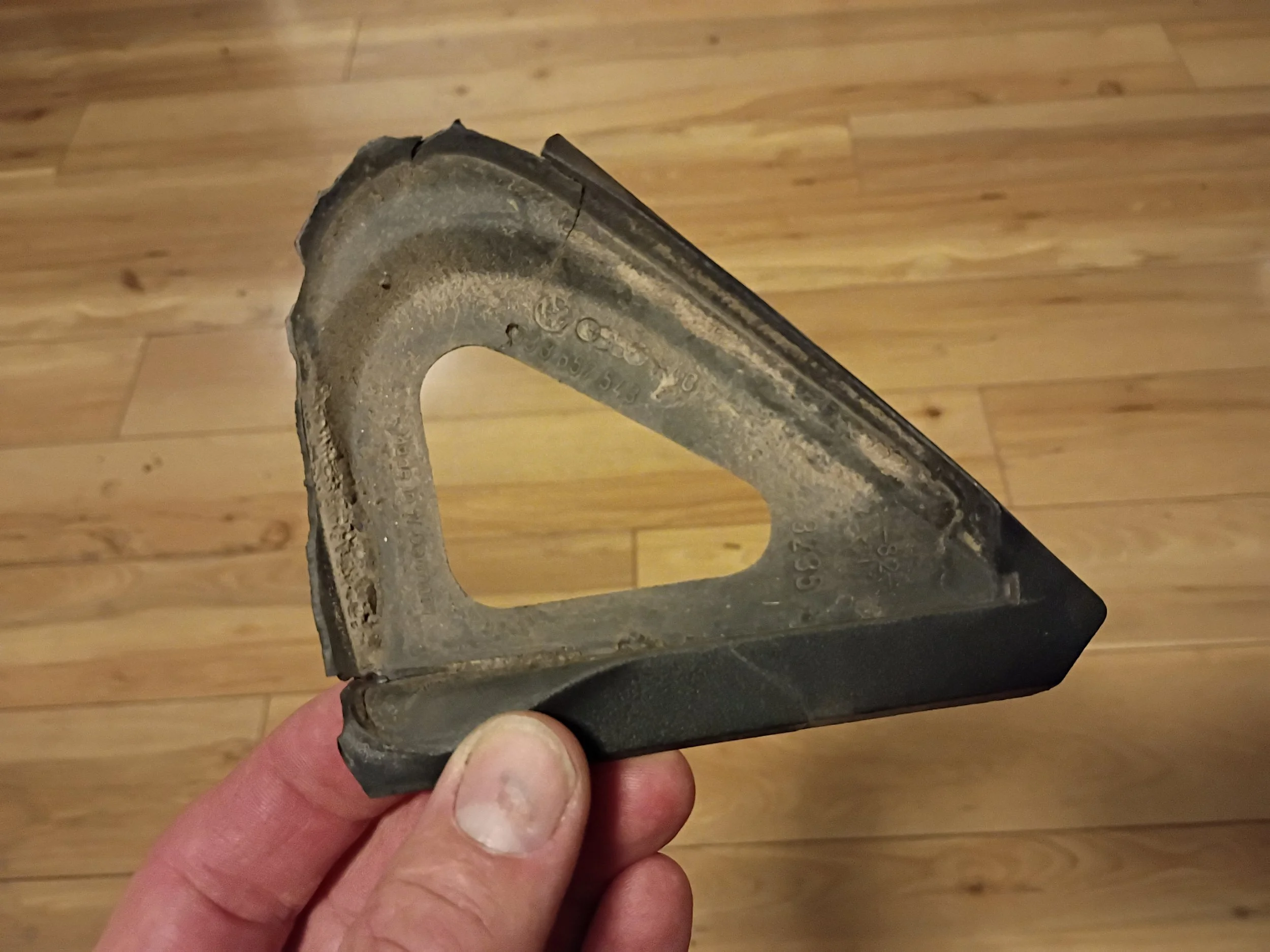 VW Scirocco MK2 side mirror triangular plastic trim 533857543