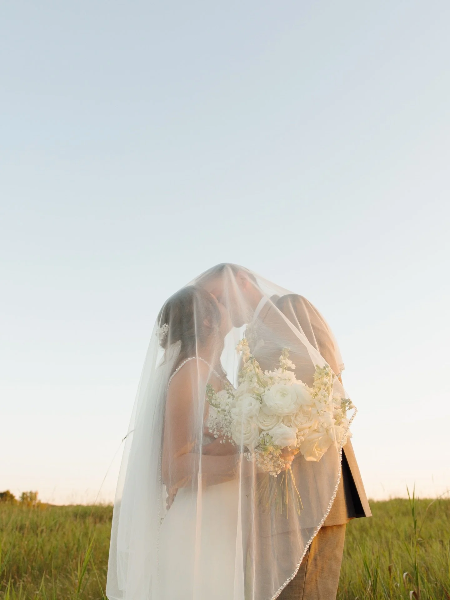 some beautiful moments from Anna &amp; Brayden&rsquo;s wedding day✨🦢