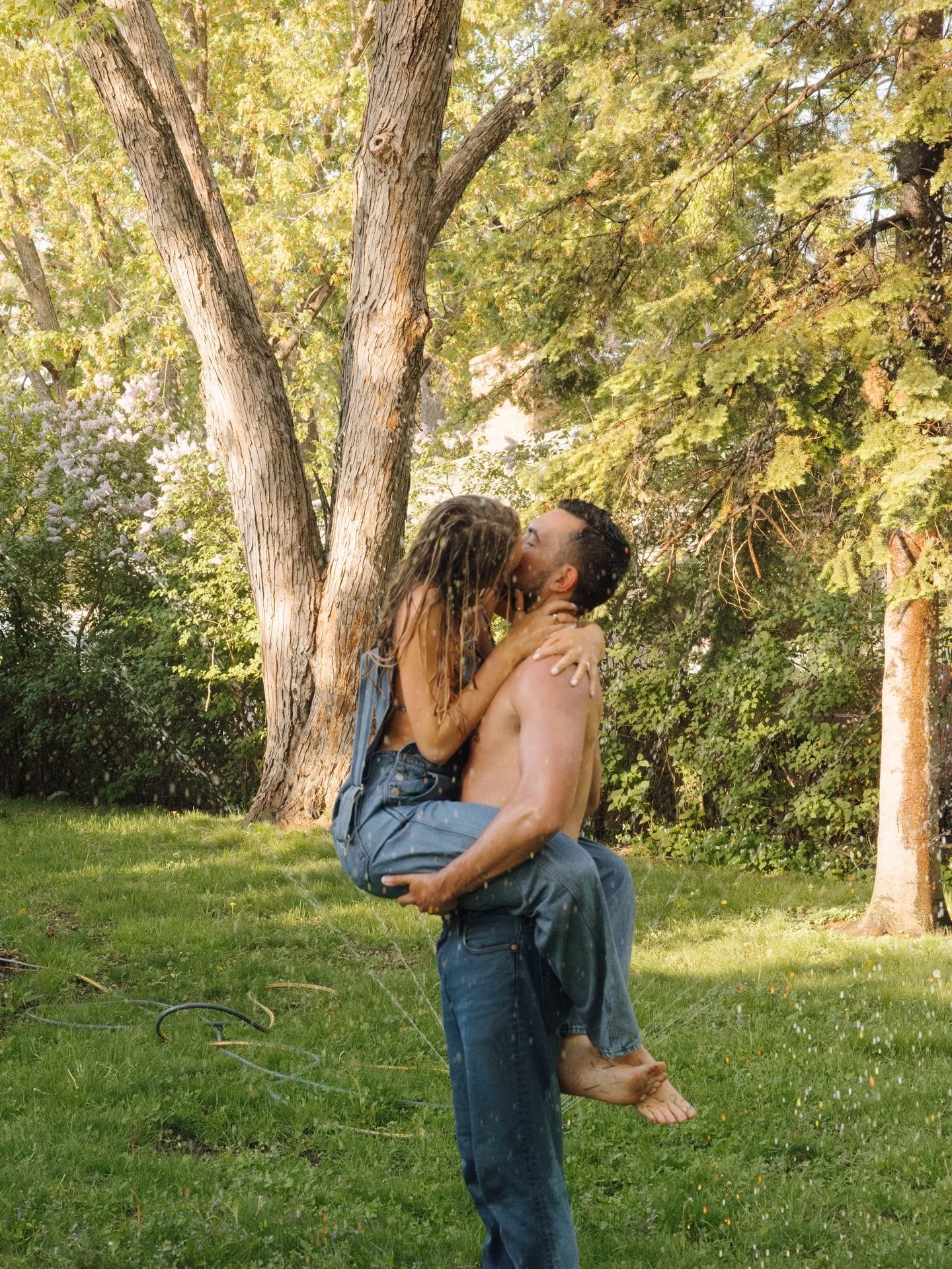 GIVEAWAY ✨

Eekkk 🤭 it&rsquo;s been way too long since I&rsquo;ve done one of these&hellip; so I&rsquo;m giving away a full session ($850 value)!!

How to enter:
&bull; 1 tag = 1 entry (enter as many times as you&rsquo;d like)
&bull; Story repost = 