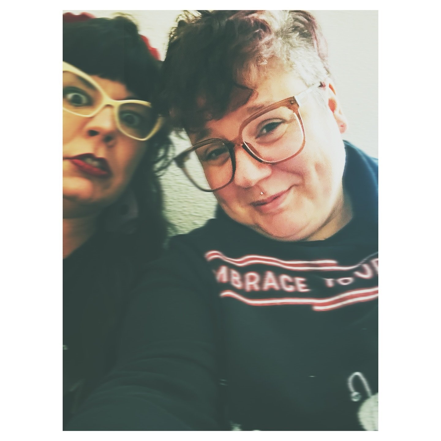 My bestie is better than yours. @laicywester @teamaquarius.pdx