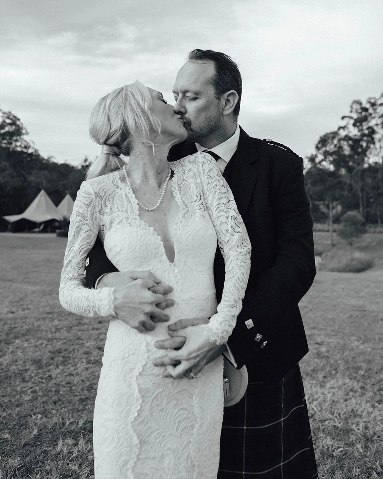 Loves a classic black and white moment 🖤