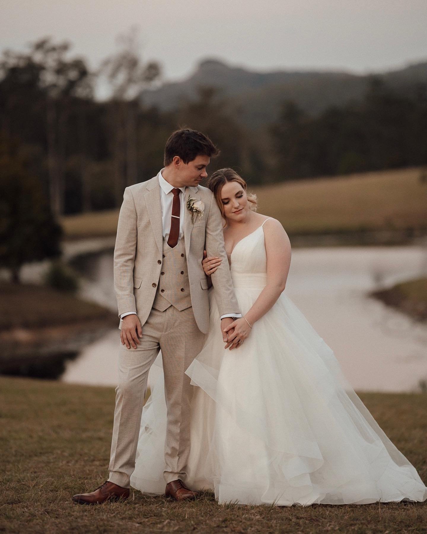 Do you remember
The 21st of September?

Been holding on to that one way too long even I&rsquo;m shaking my head 😂🤷🏻&zwj;♀️ Such a fun, funny and intimate day for Jason &amp; Taryn on their Australian wedding day 🤍

Couple @jason_croxall @taryncro