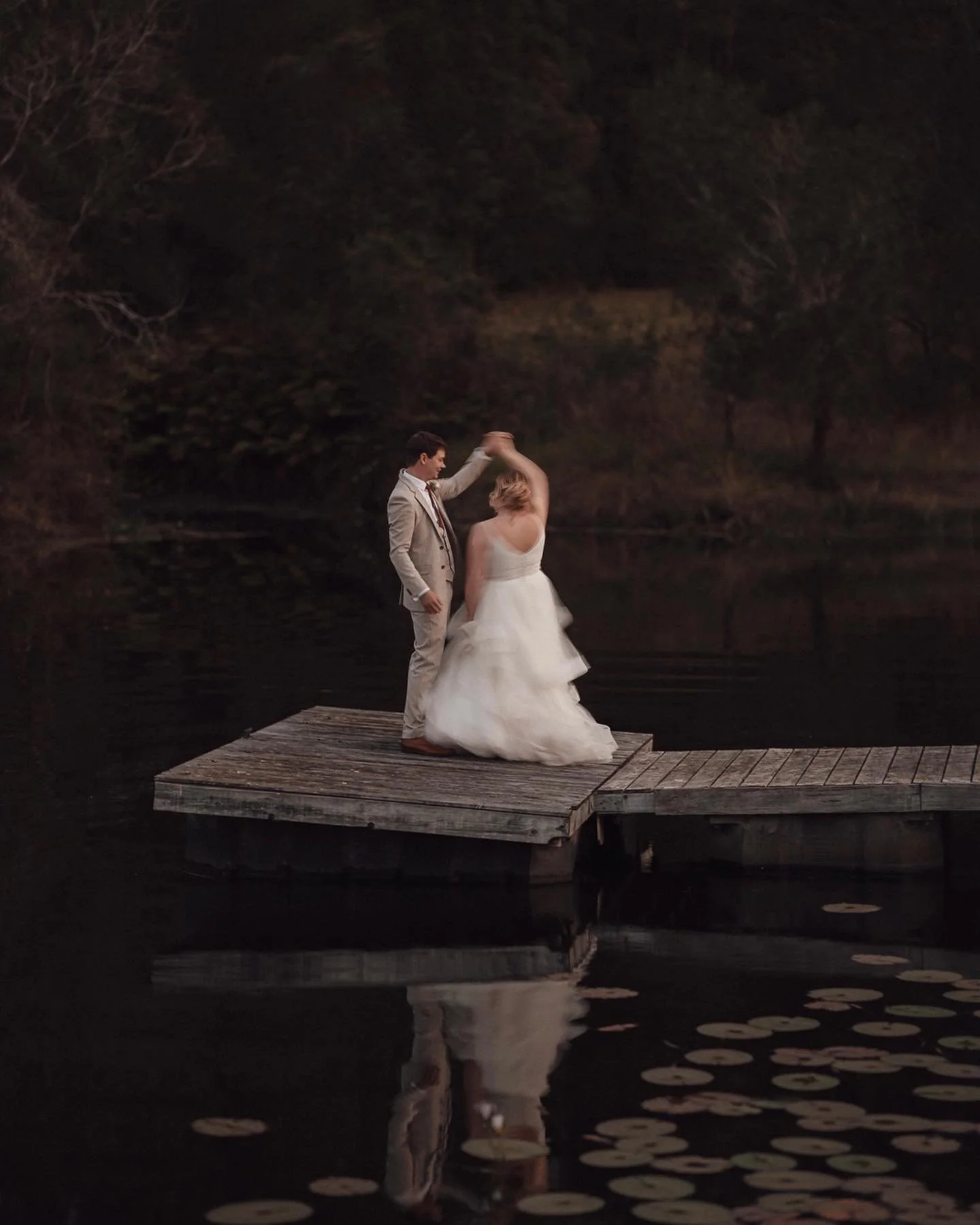 A sunset slow dance on the jetty 🤍

Jason &amp; Taryn
21.09.23