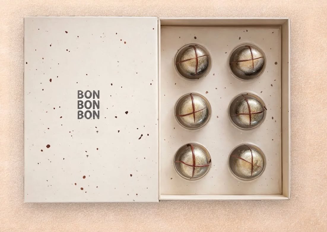 COMING SOON Hot cross buns&hellip; in a bonbon.

Introducing Bonbon Buns &mdash; our Easter take on the beloved classic.
Warm cinnamon bun, toasted brown butter ganache, and a delicate cross finished in fine chocolate.

#BonBonbon #EasterInPerth #Hot