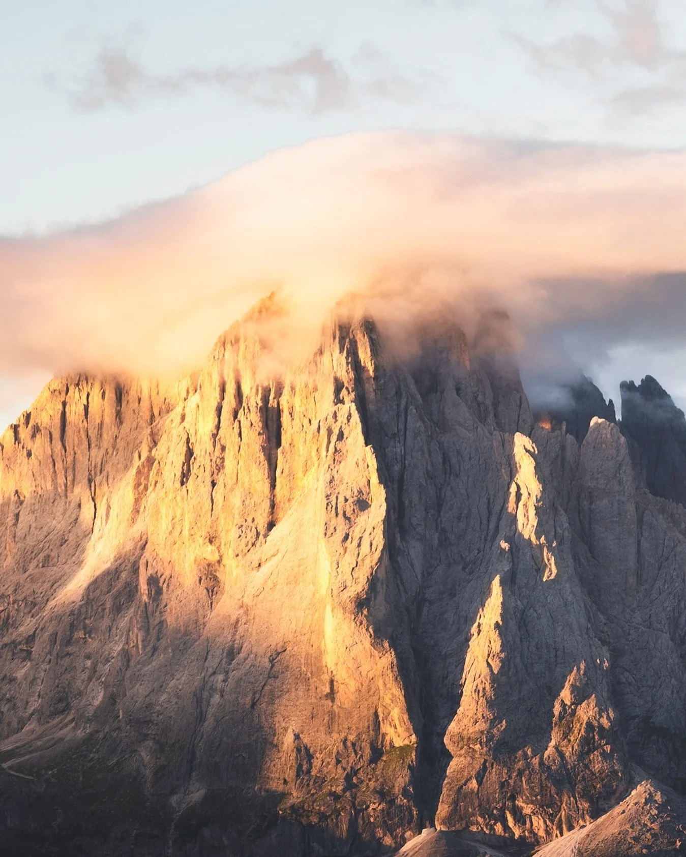 Sassolungo 3181m s.l.m. ⛰️

_
_
_

#rawmates #earthofficial #sassolungo #travelstoke #stayandwander #welivetoexplore #discoverearth #tlpicks #neverstopexploring #nakedplanet #roamtheplanet #italiandolomites #lifeinsouthtyrol #unesco #discoveryglobe #