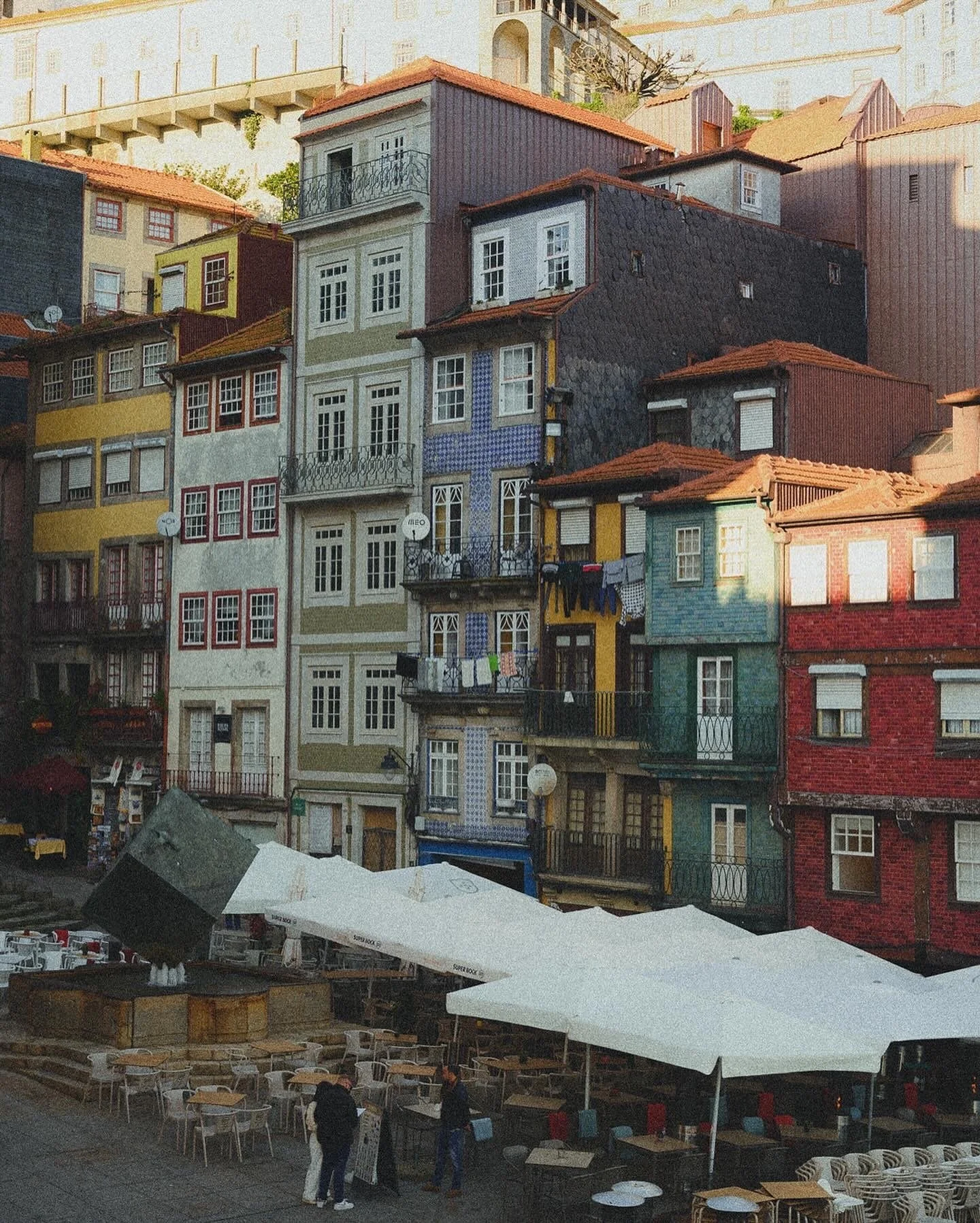 Oporto, Portugal 27/02/24 🇵🇹

-
-
-

#rawmates #earthofficial #oporto #travelstoke #stayandwander #welivetoexplore #discoverearth #tlpicks #ocean #nakedplanet #roamtheplanet #portogallo #surf #discoveryglobe #createcommune #teamvane #optoutside #it