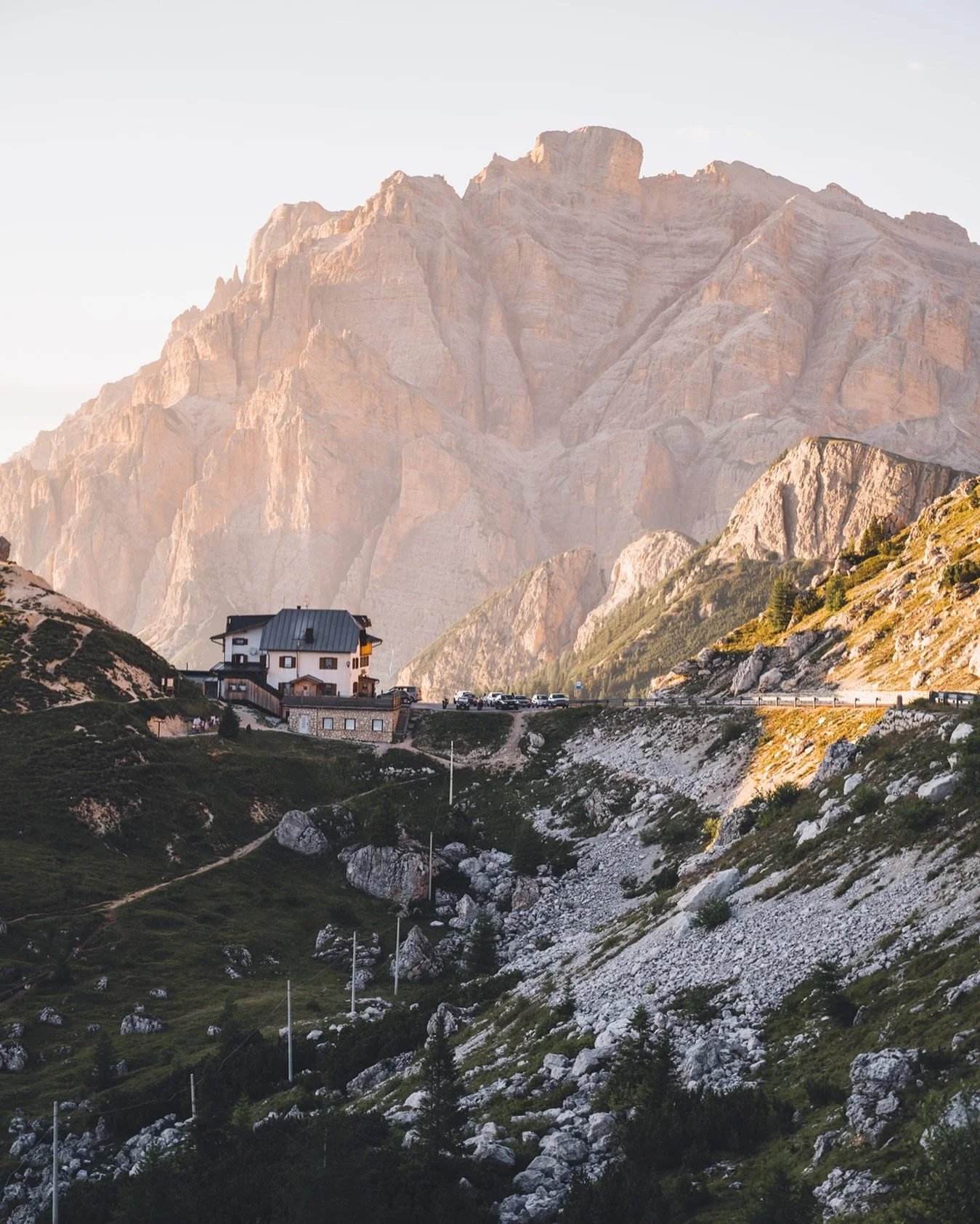Passo di Valparola ⛰️ 21/08/2023 

-
-
-

#rawmates #earthofficial #mountain #travelstoke #stayandwander #welivetoexplore #discoverearth #tlpicks #mountain #nakedplanet #roamtheplanet #passodivalparola #veneto #discoveryglobe #createcommune #teamvane