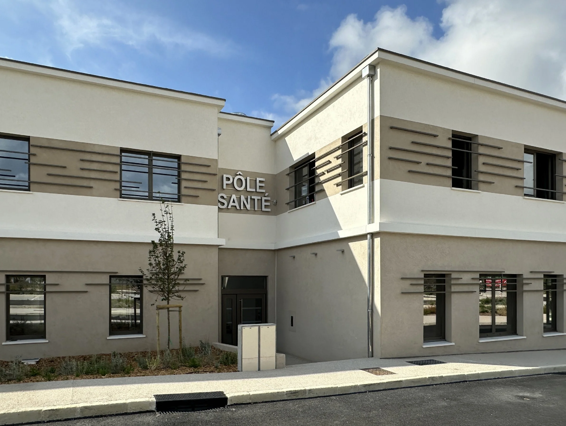 CITTÀ-FICHE-RÉFÉRENCE-LAMBESC-POLE-SANTE2.jpg