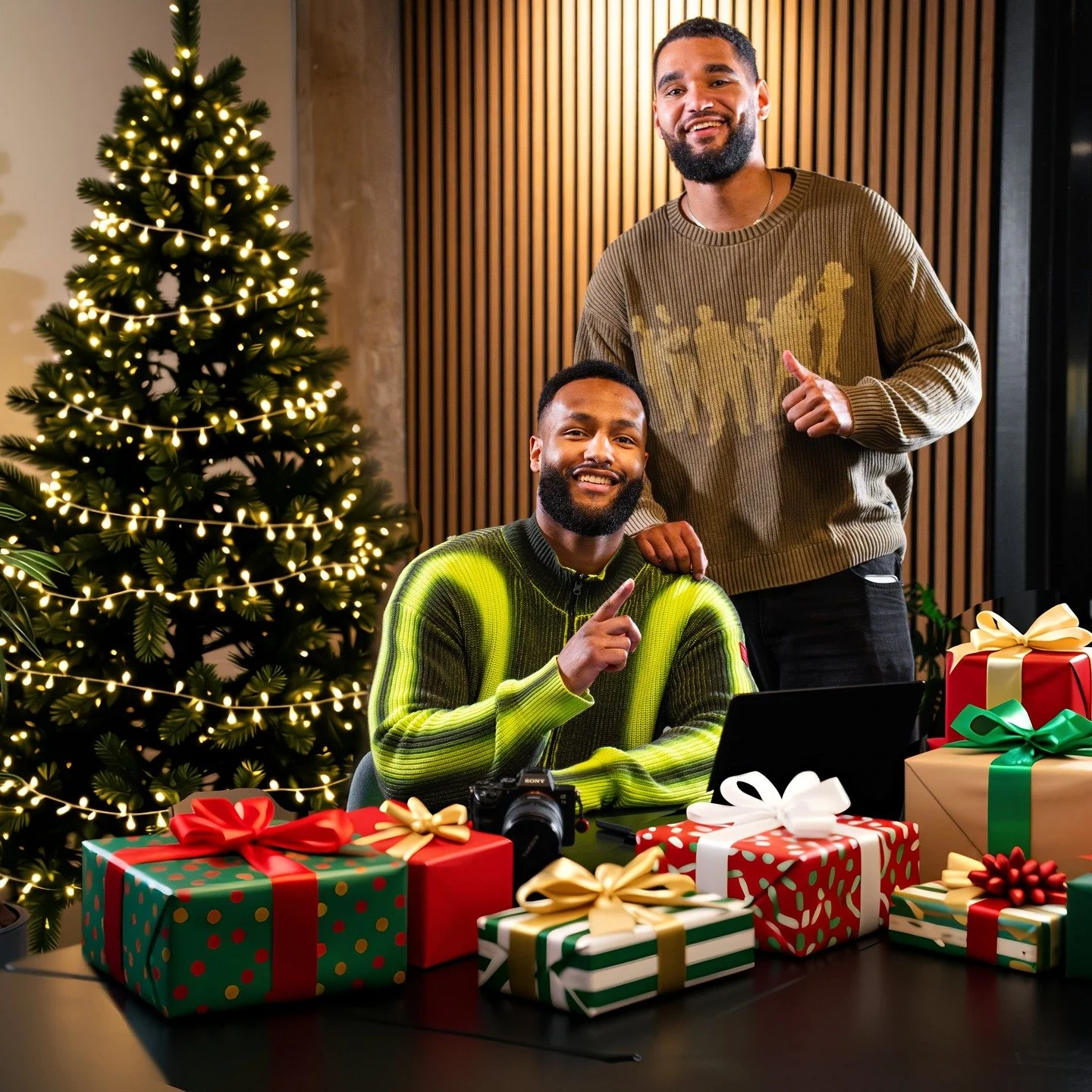 Wil je met jouw bedrijf heel 2026 vooruit op social media en online blijven groeien? Dan hebben we voor de feestdagen iets moois samengesteld.

Ons Social Blueprint kerstpakket is een kerstactie speciaal voor bedrijven die structureel zichtbaar wille