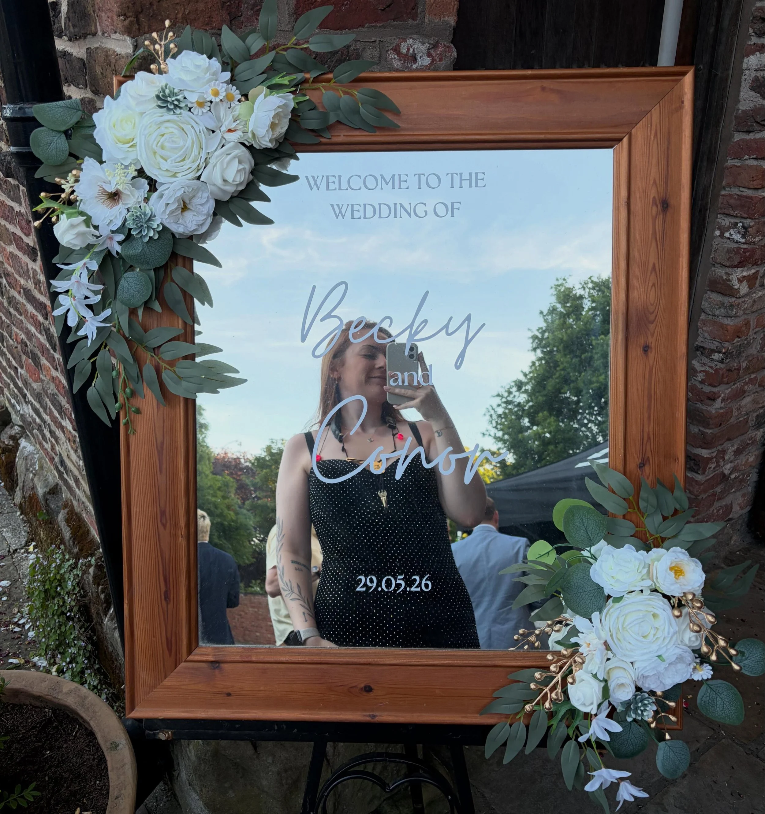 The most GORGEOUS evening celebrating Becky &amp; Conor ☀️❤️
&bull;
&bull;
&bull;
#sax #saxophone #saxplayer #wedding #party
