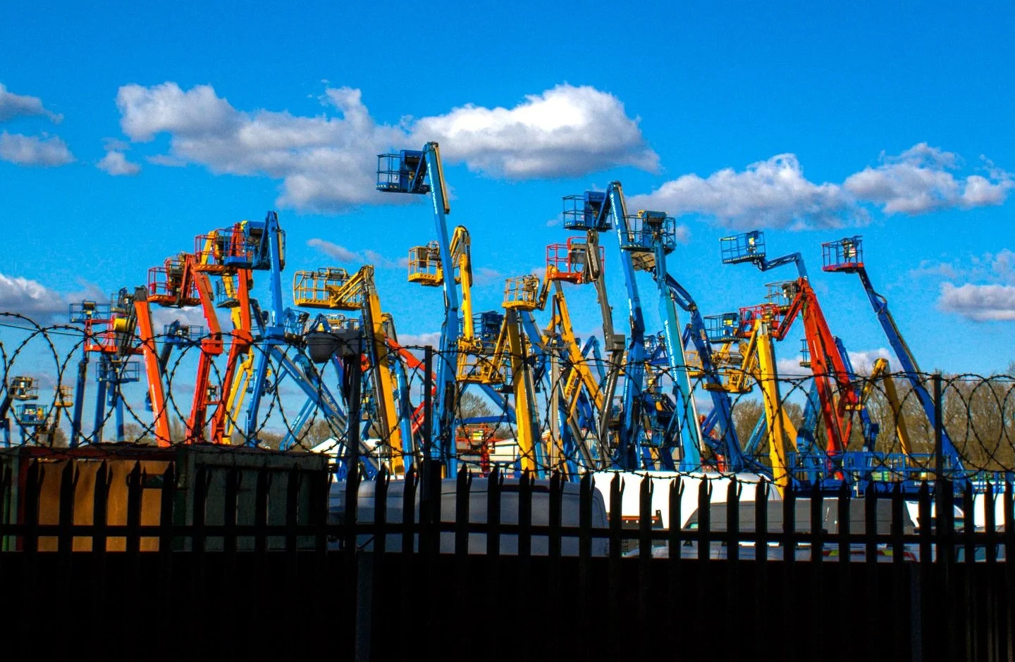 🏗️ 

#SkylineInProgress #London #Colourful #ArchitecturePhotography